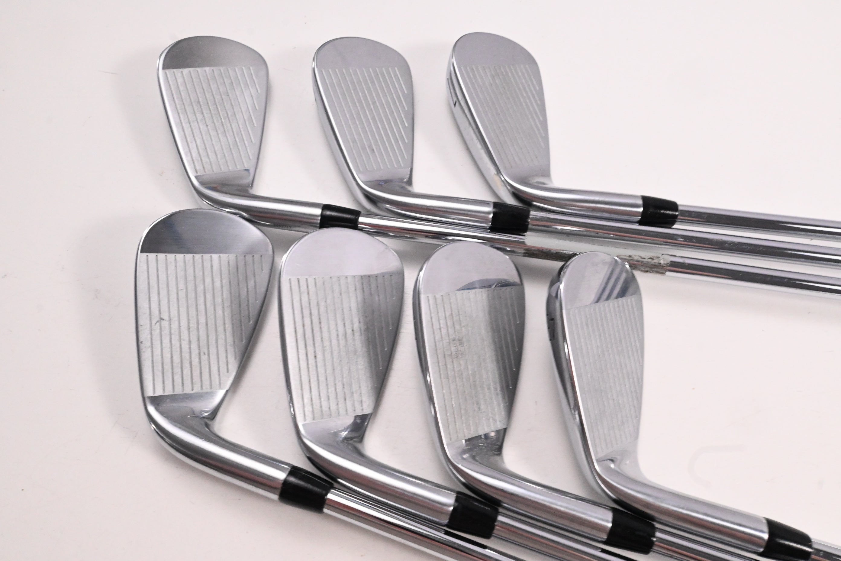 Titleist T350 Irons / 5-PW+48° / Regular Flex AMT Red R300 Shafts