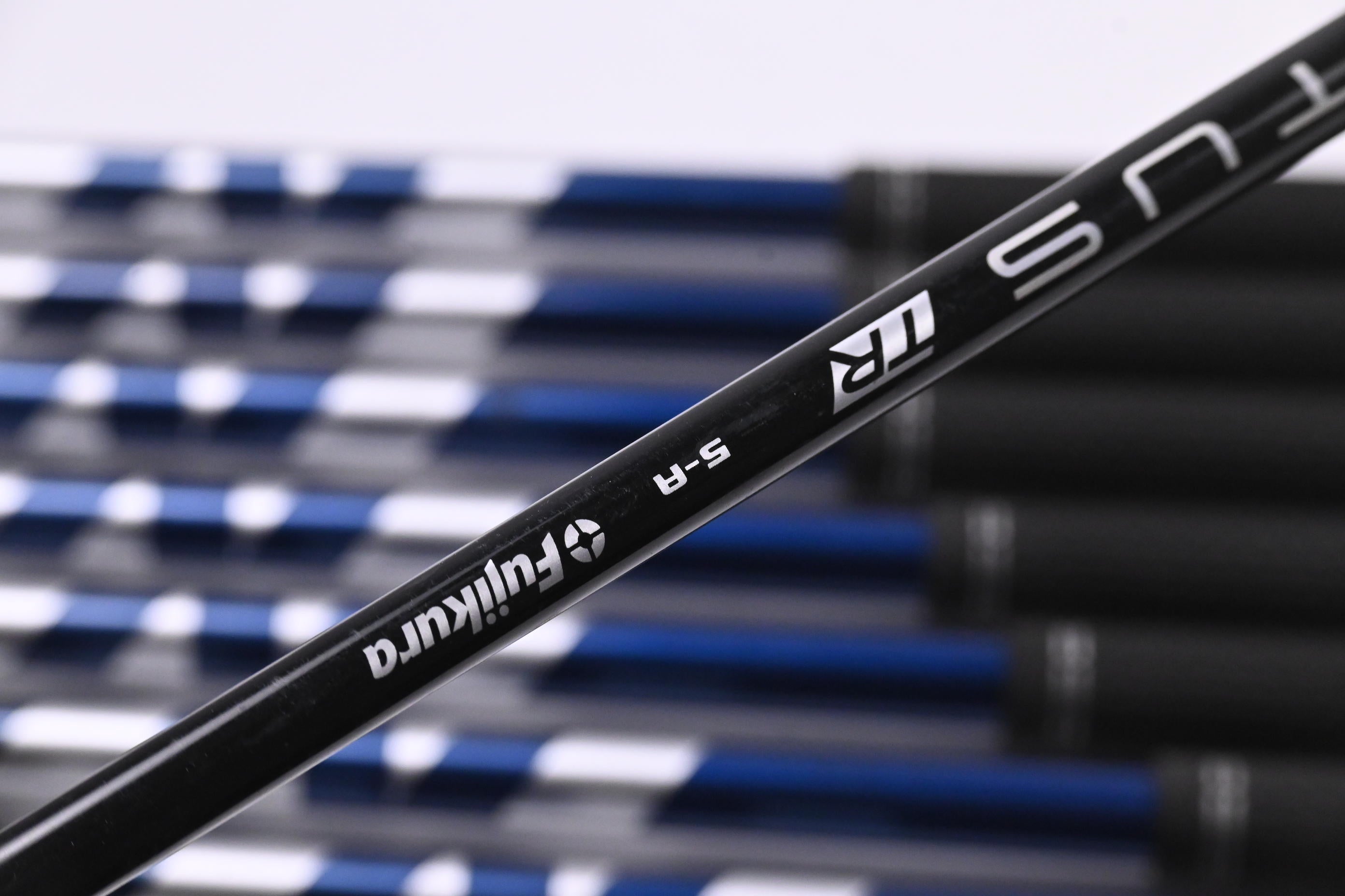 Taylormade Qi Irons / 5-PW+GW+SW / Regular Flex Ventus TR Blue 5 Shafts