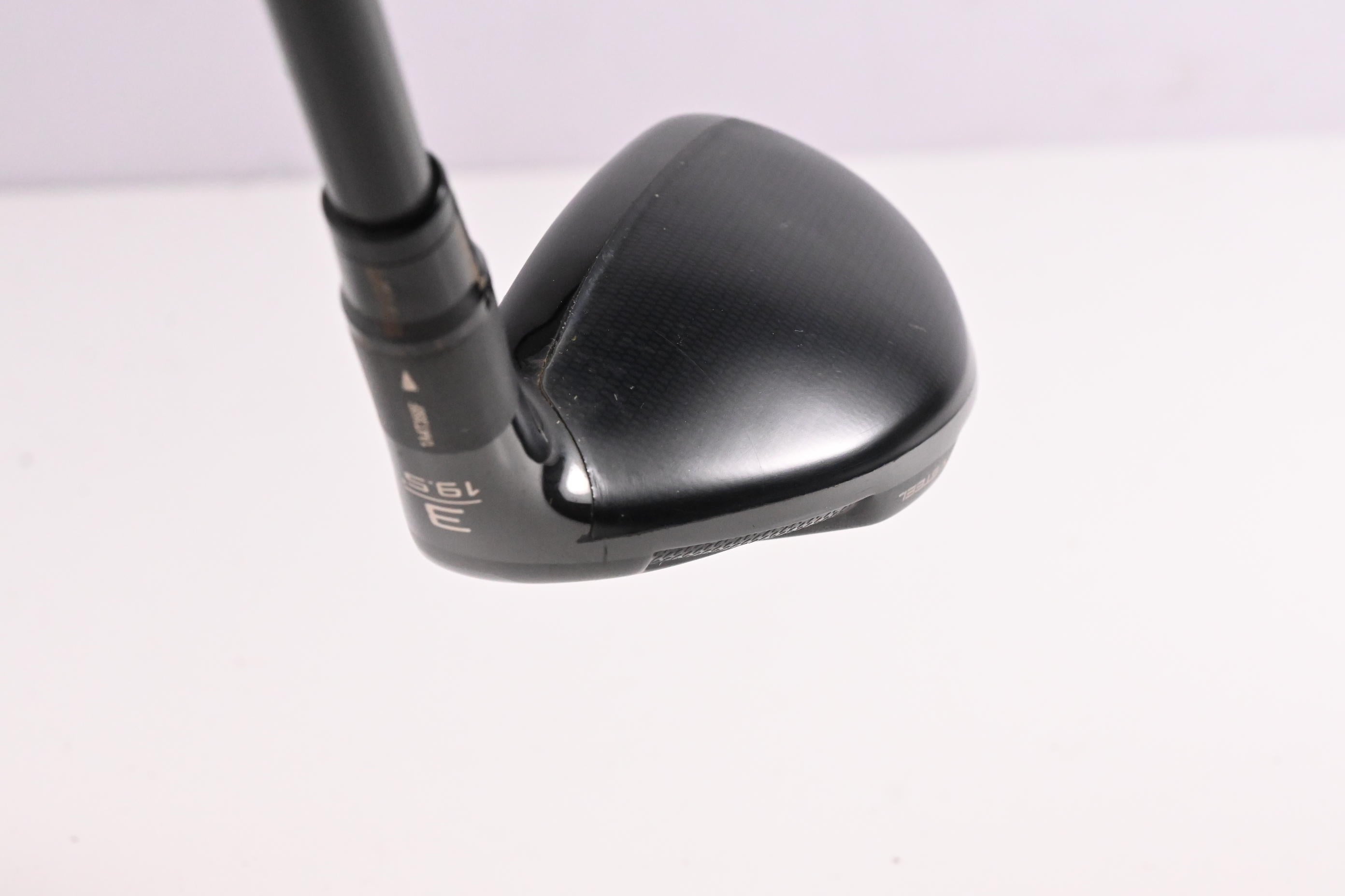 Taylormade SIM2 #3 Hybrid / 19.5 Degree / Stiff Flex Tensei AV Blue 80 Shaft