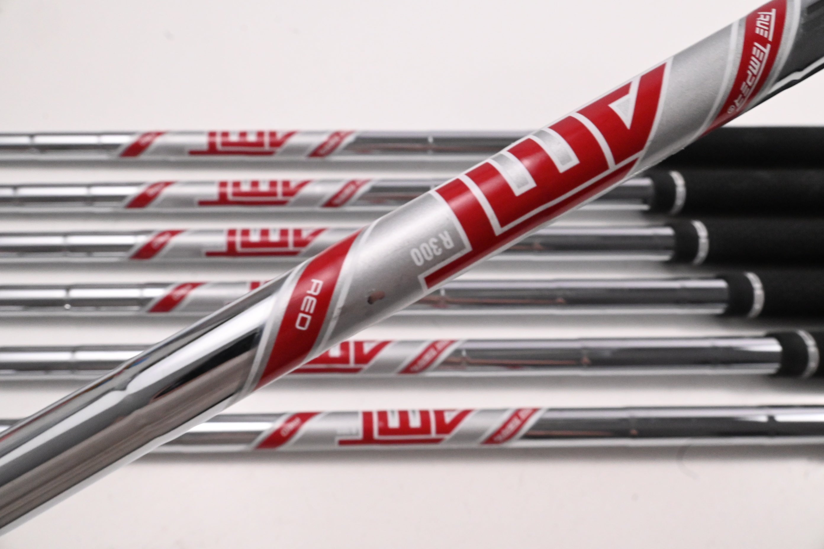 Titleist T350 Irons / 5-PW+48° / Regular Flex AMT Red R300 Shafts