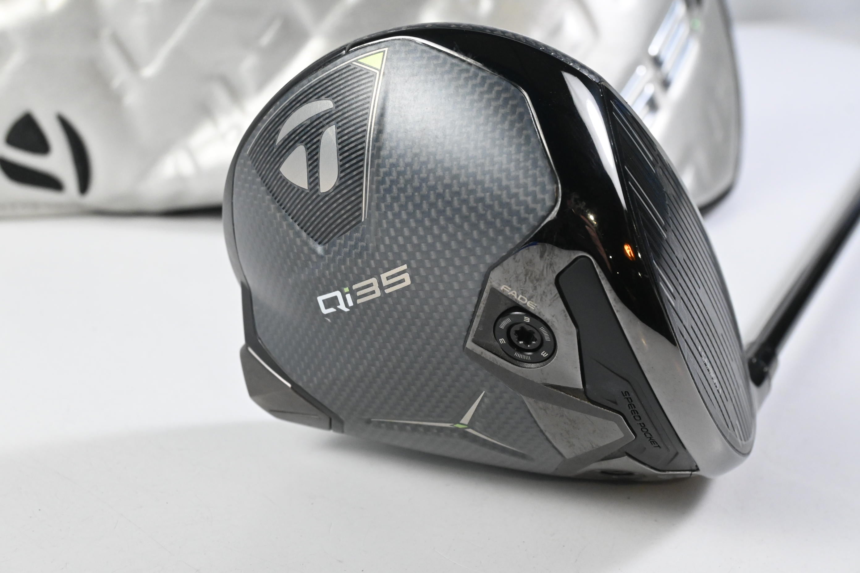 Taylormade Qi35 LS Driver / 9 Degree / X-Flex Kai'li White 70 Shaft