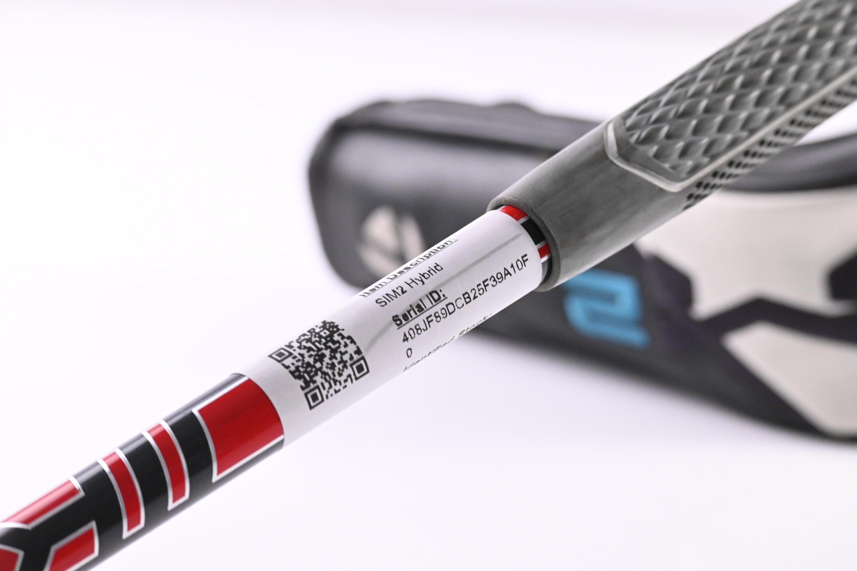 Taylormade SIM2 #4 Hybrid / 22 Degree / Senior Flex Fujikura Vista Pro 50 Shaft