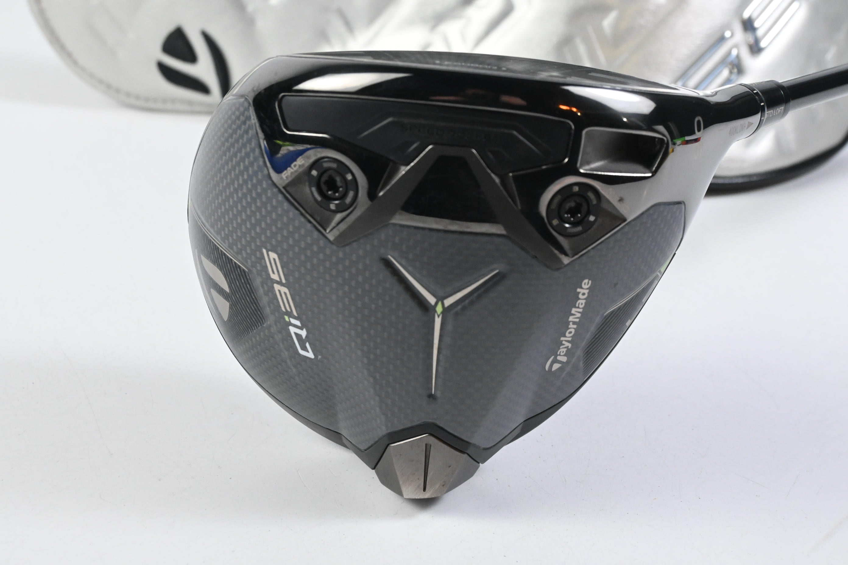 Taylormade Qi35 LS Driver / 9 Degree / X-Flex Kai'li White 70 Shaft