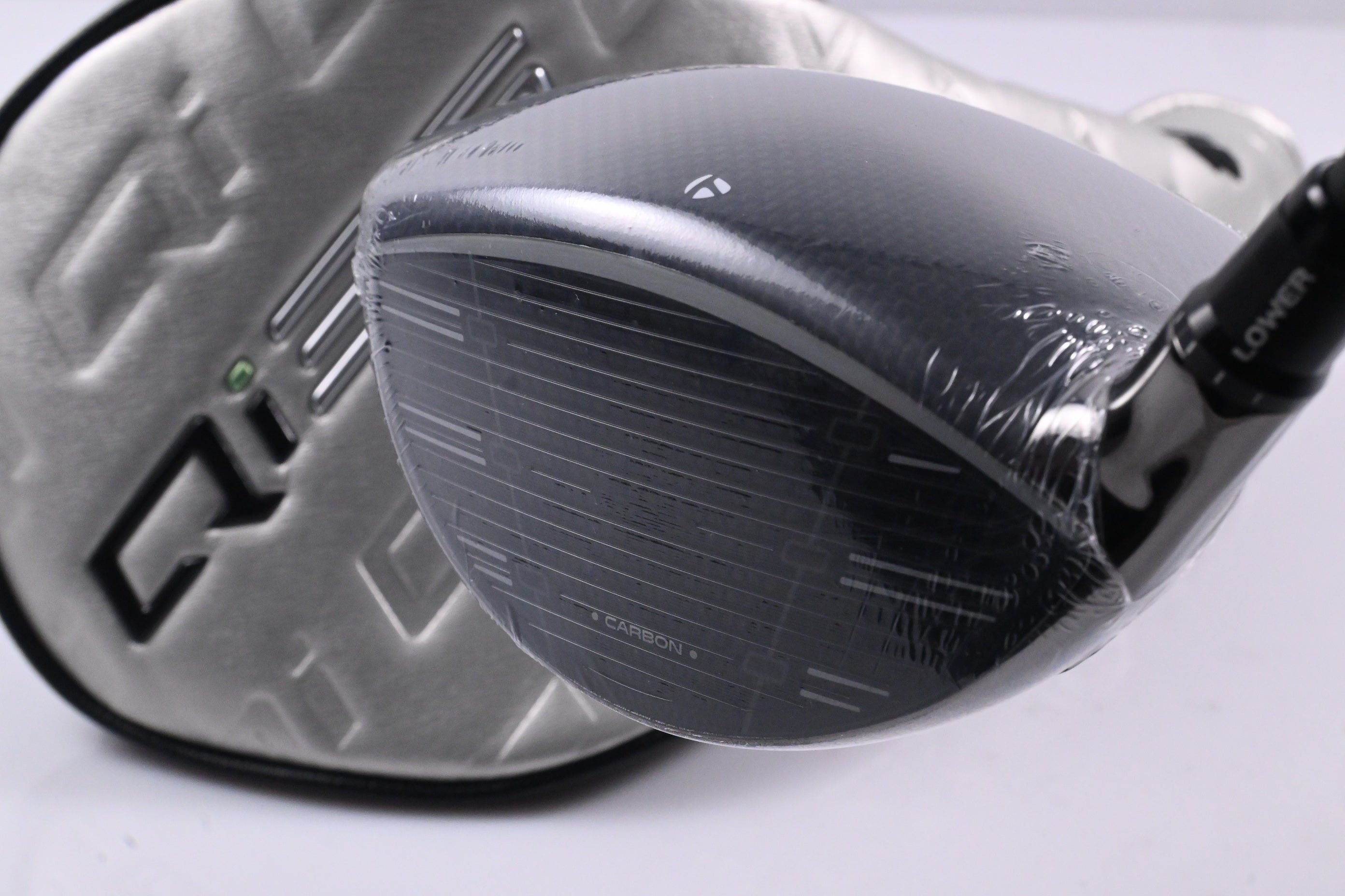 Taylormade Qi35 LS Driver / 10.5 Degree / Stiff Flex Kai'li Dark Waves White 60