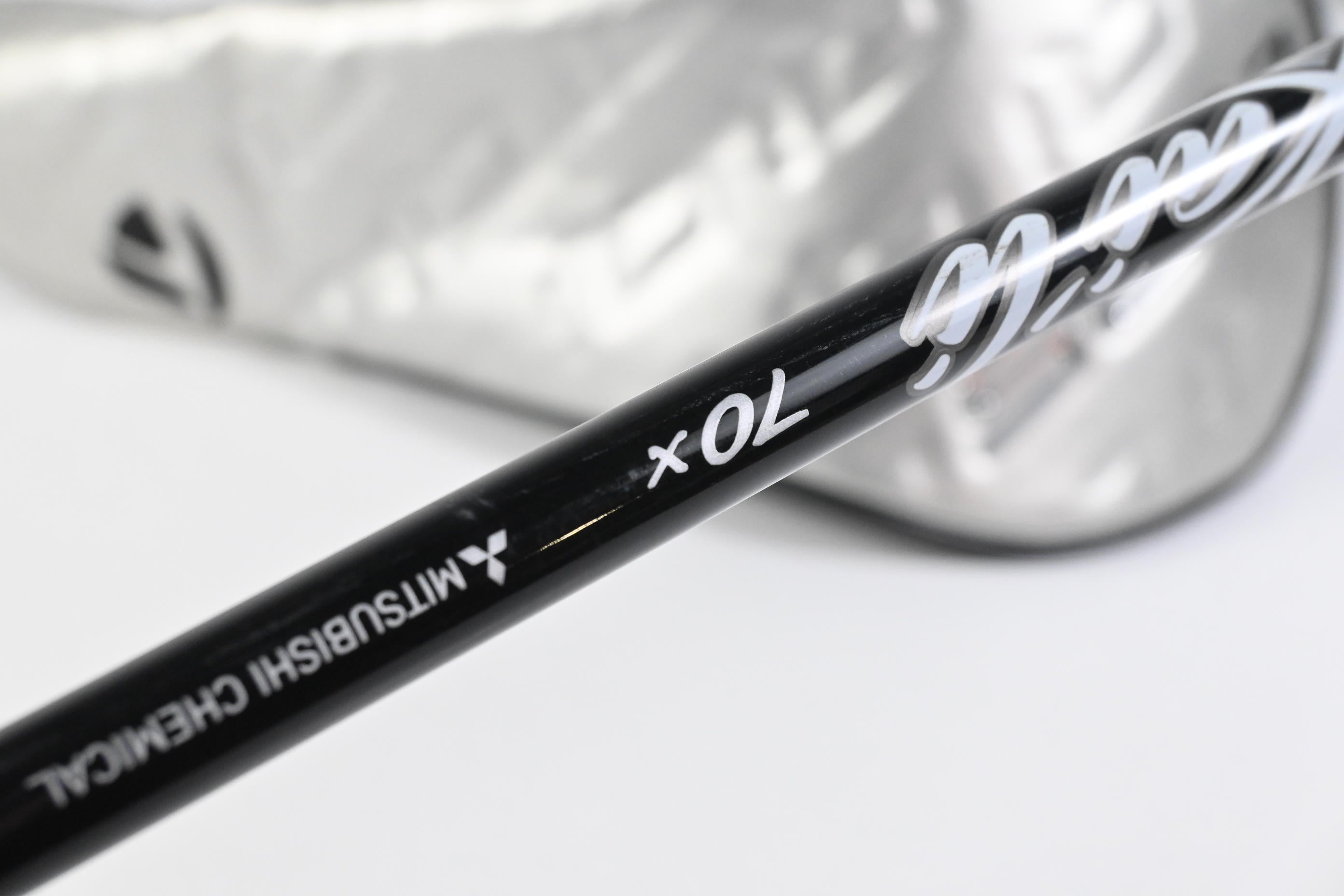 Taylormade Qi35 LS Driver / 9 Degree / X-Flex Kai'li White 70 Shaft