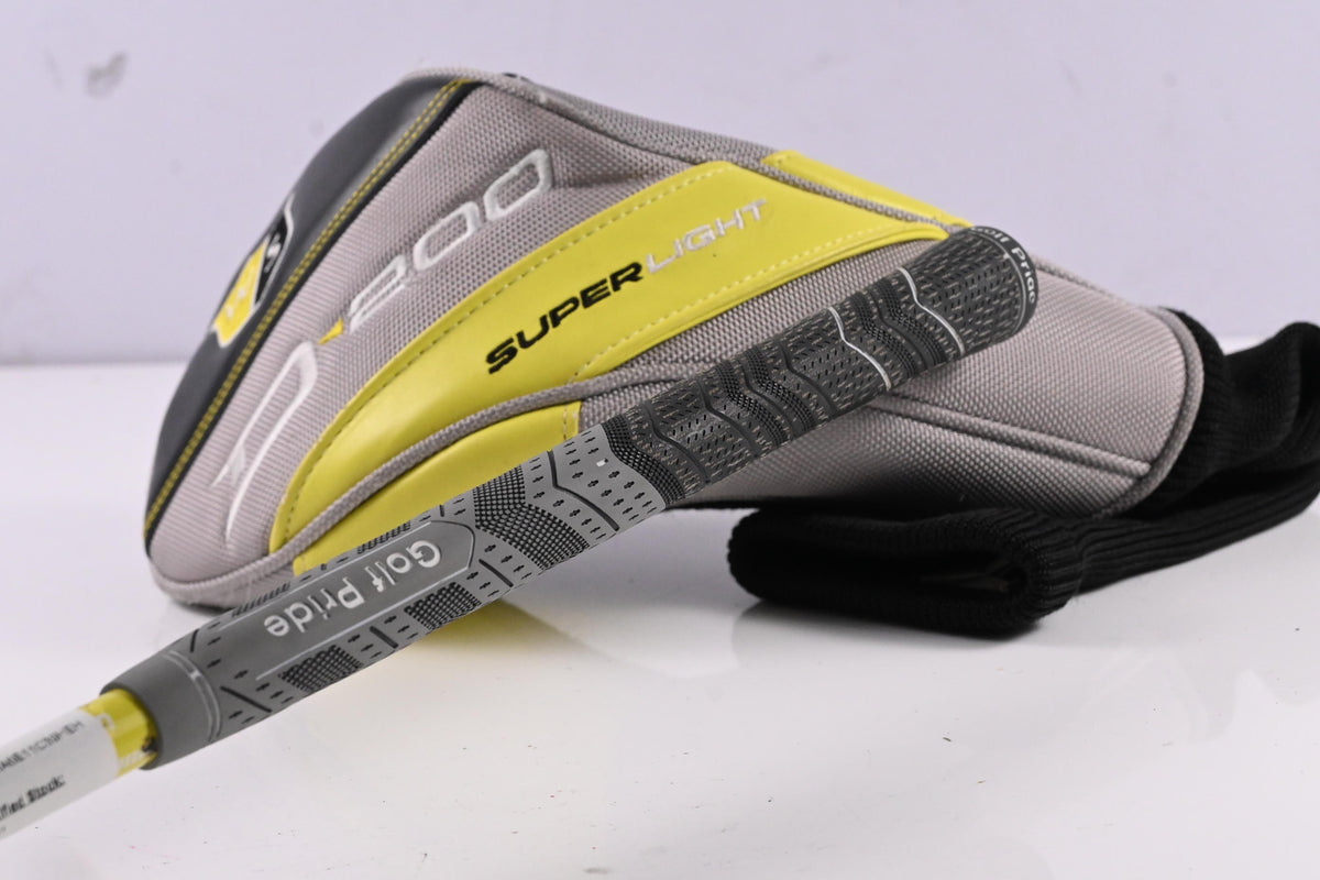 Ladies Wilson Staff D200 Driver / 12.5-14.5 Degree / Ladies Flex SuperLight 45