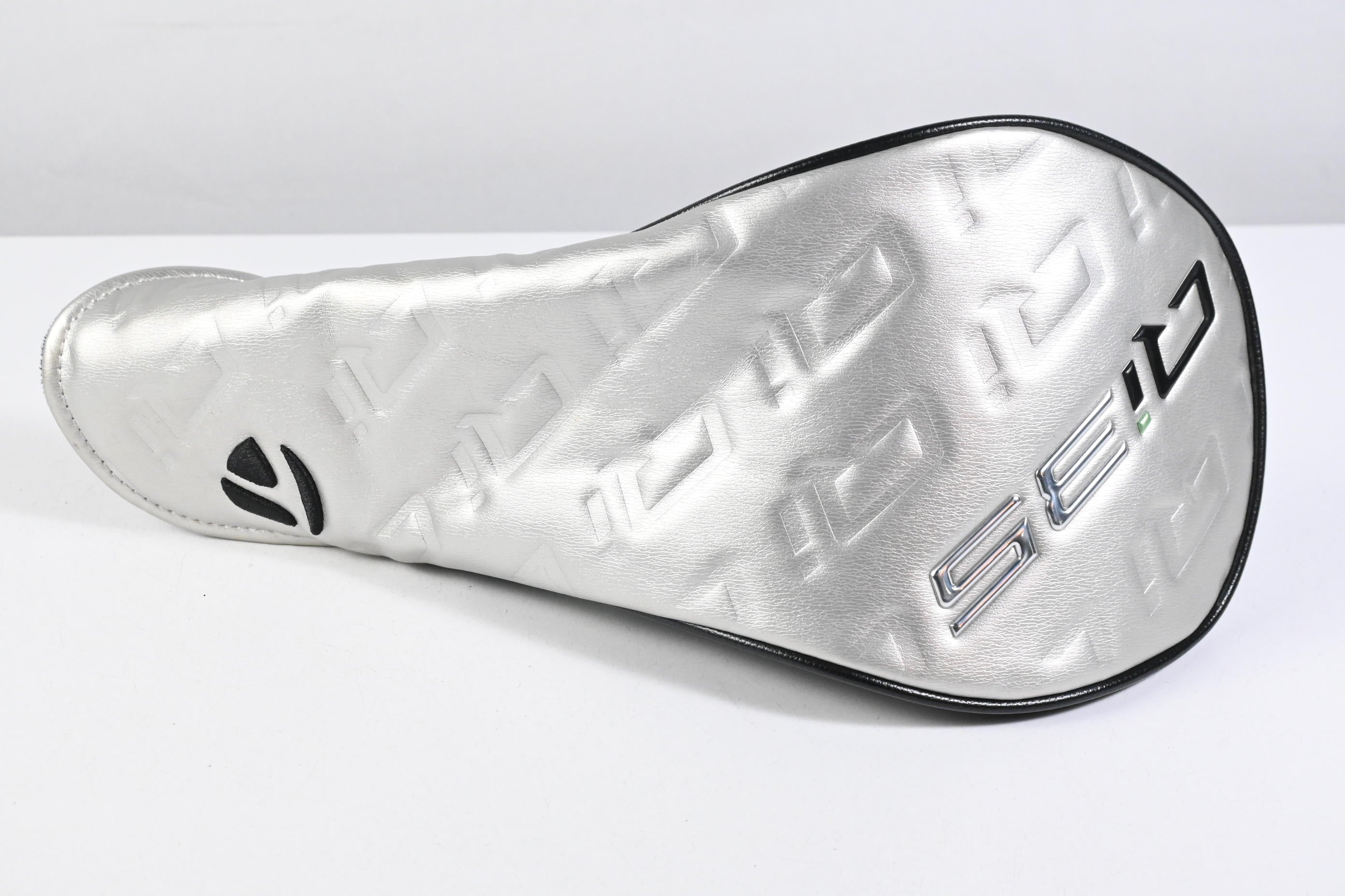 Taylormade Qi35 LS Driver / 9 Degree / X-Flex Kai'li White 70 Shaft
