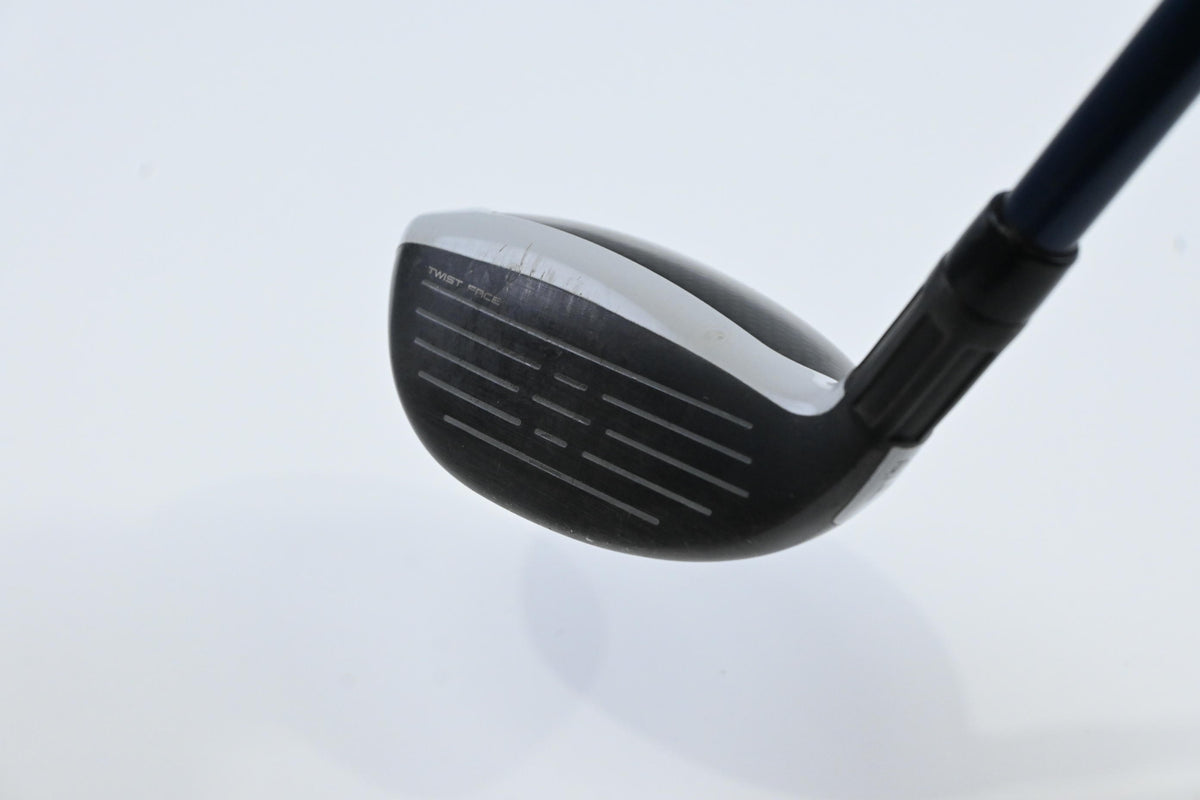 Taylormade SIM2 Max #4 Hybrid / 22 Degree / Regular Flex Fujikura Ventus Blue 6