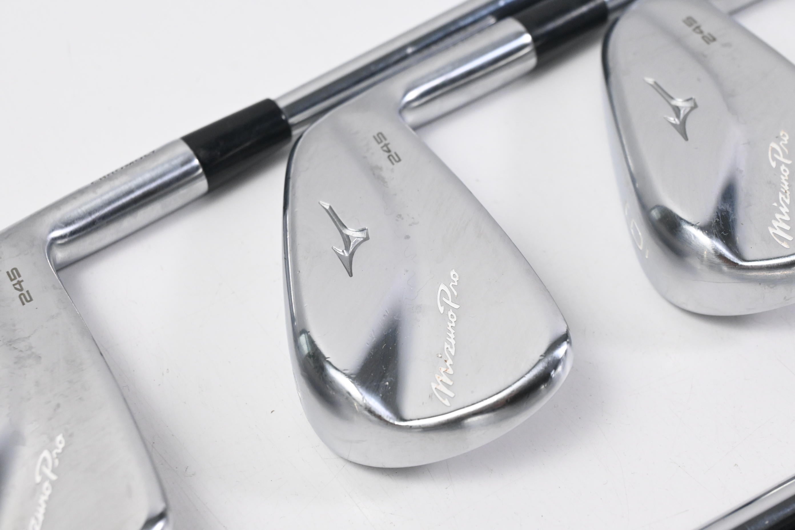 Mizuno Pro 245 Irons / 4-PW / Regular Flex Dynamic Gold Mid 100 R300 Shafts