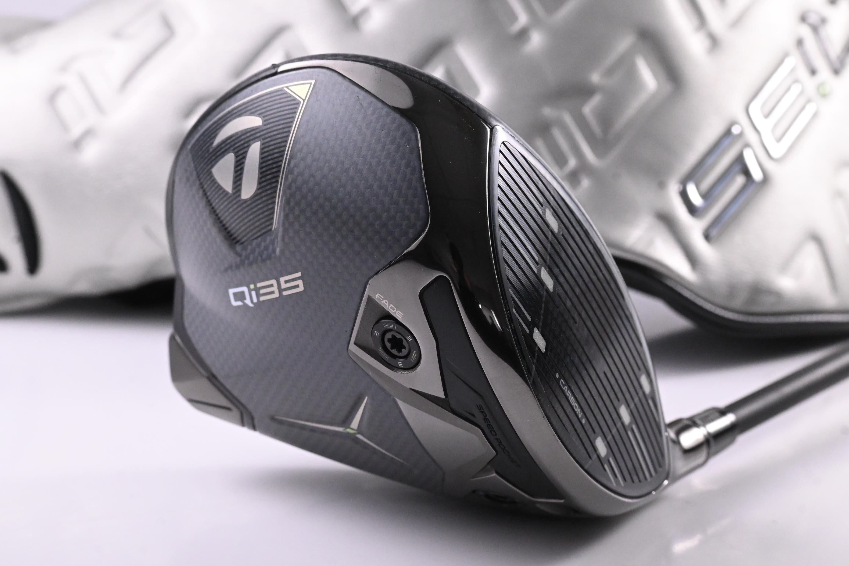 Taylormade Qi35 LS Driver / 9 Degree / Stiff Flex Kai'li White Dark Waves 60