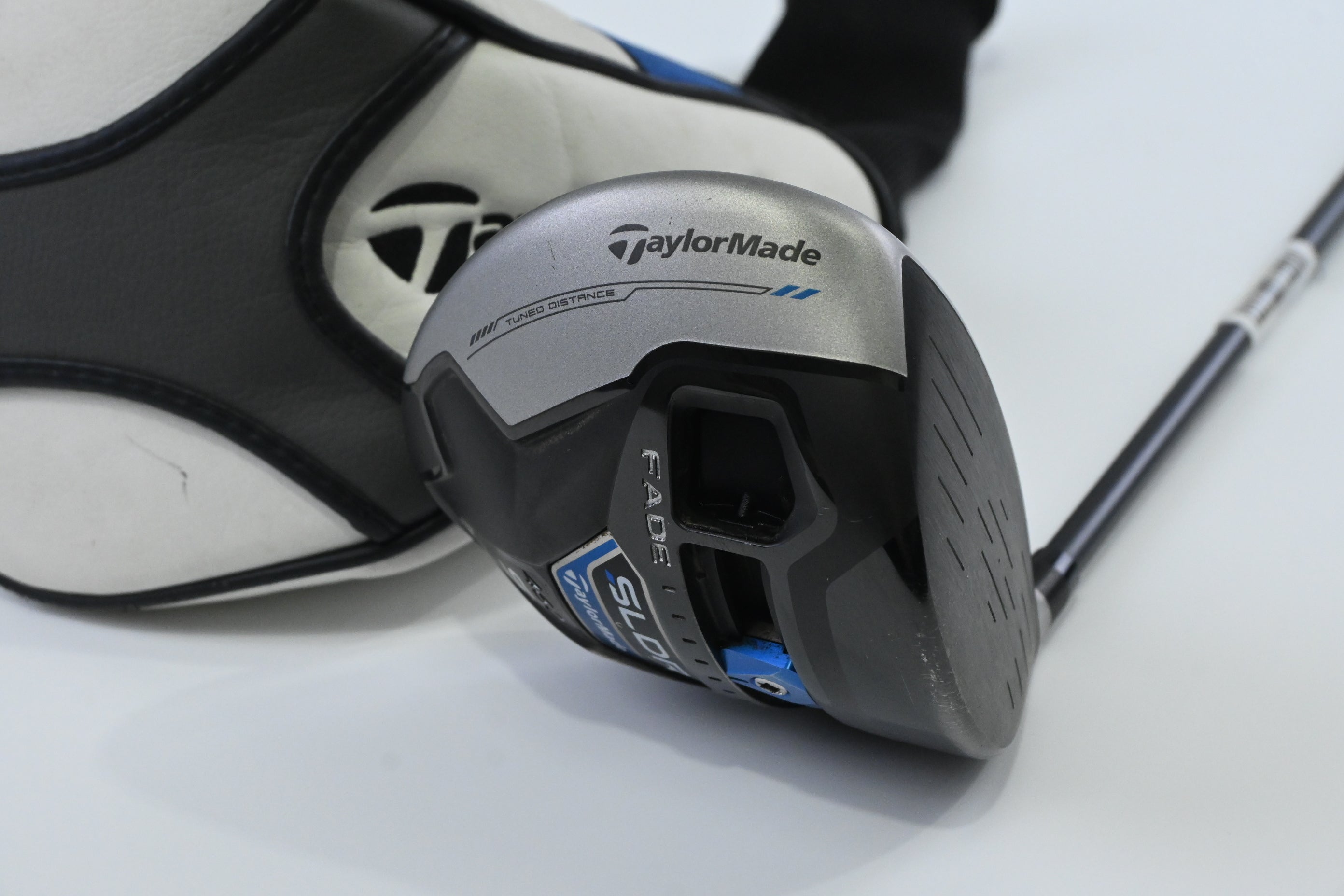 Taylormade SLDR Driver / 12 Degree / Regular Flex Fujikura Speeder 57 Shaft