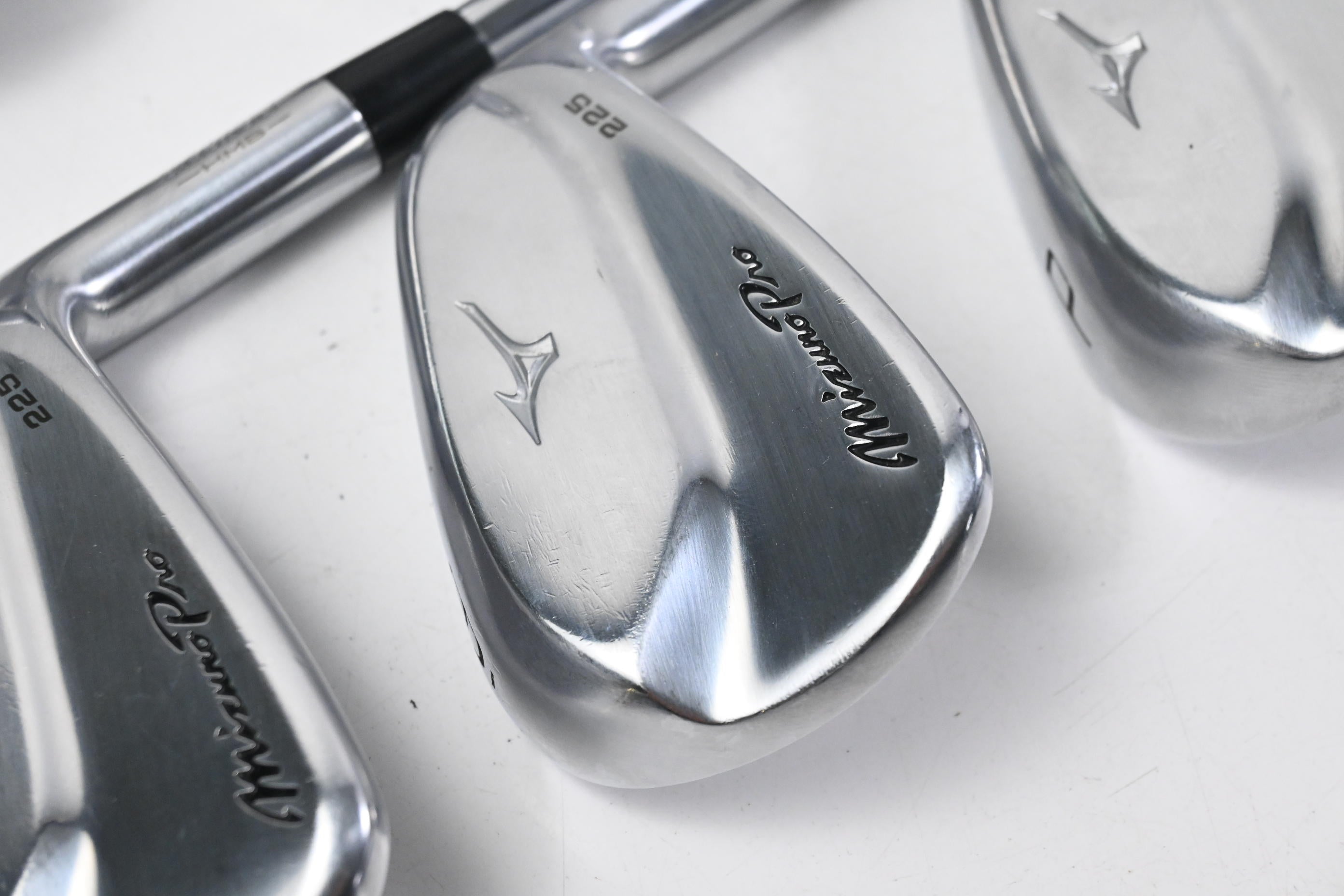 Mizuno Pro 225 Irons / 6-PW / Stiff Flex N.S.Pro Modus3 Tour 105 Shafts