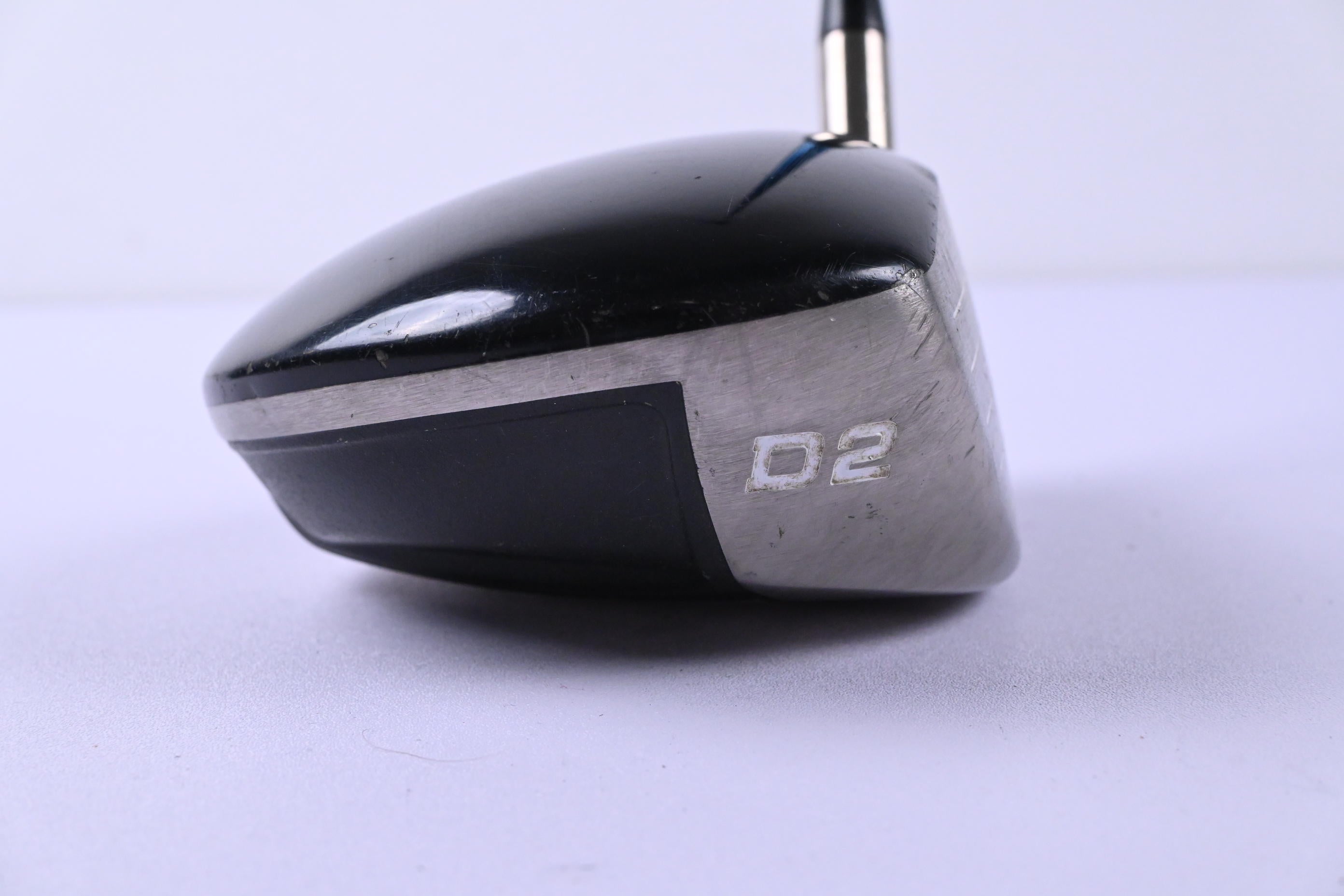 Titleist 907 D2 Driver / 9.5 Degree / Stiff Flex Aldila VS Proto 65 Shaft
