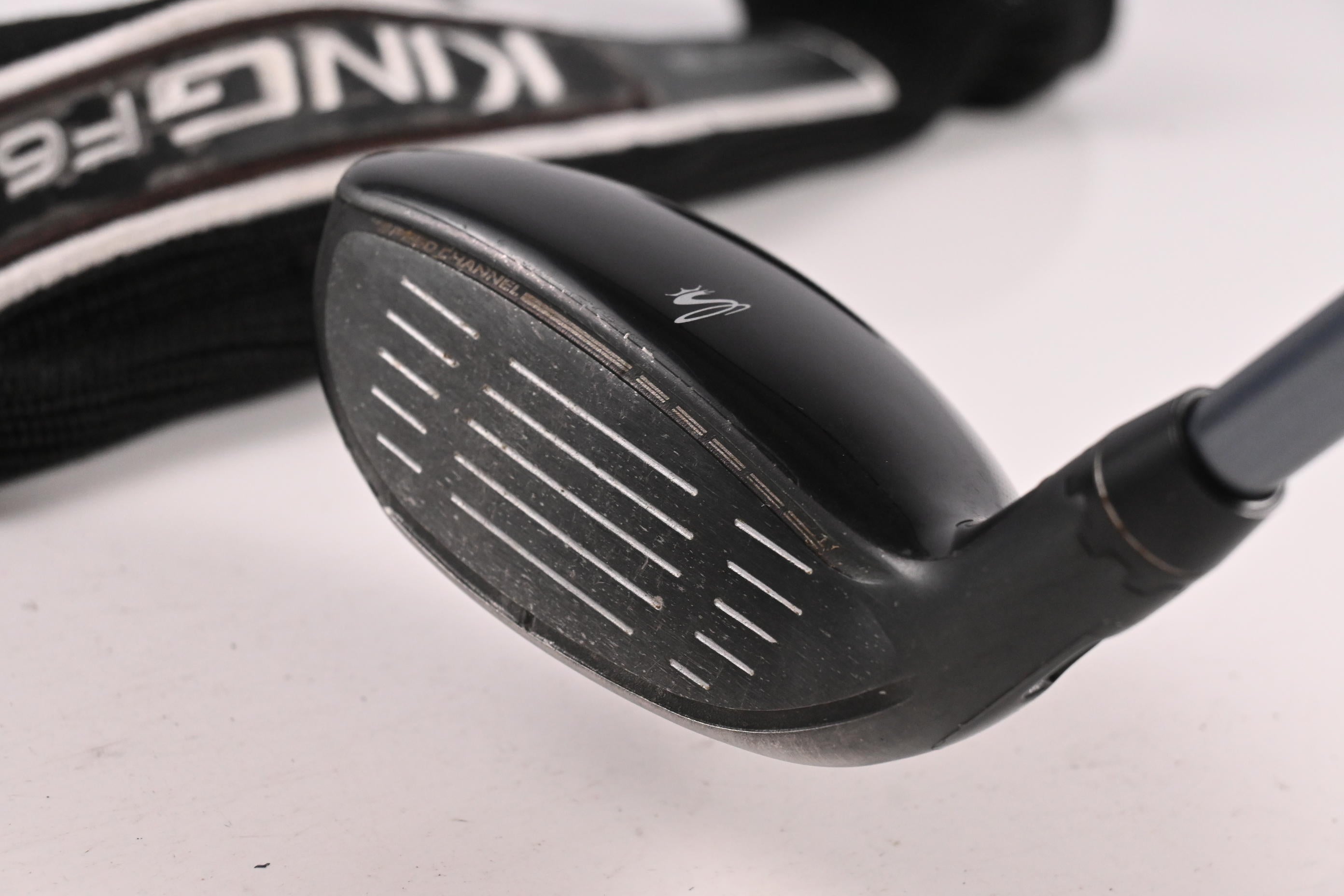 Cobra King F6 #2/3 Hybrid / 16-19 Degree / Regular Flex Matrix Ozik Red Tie 72