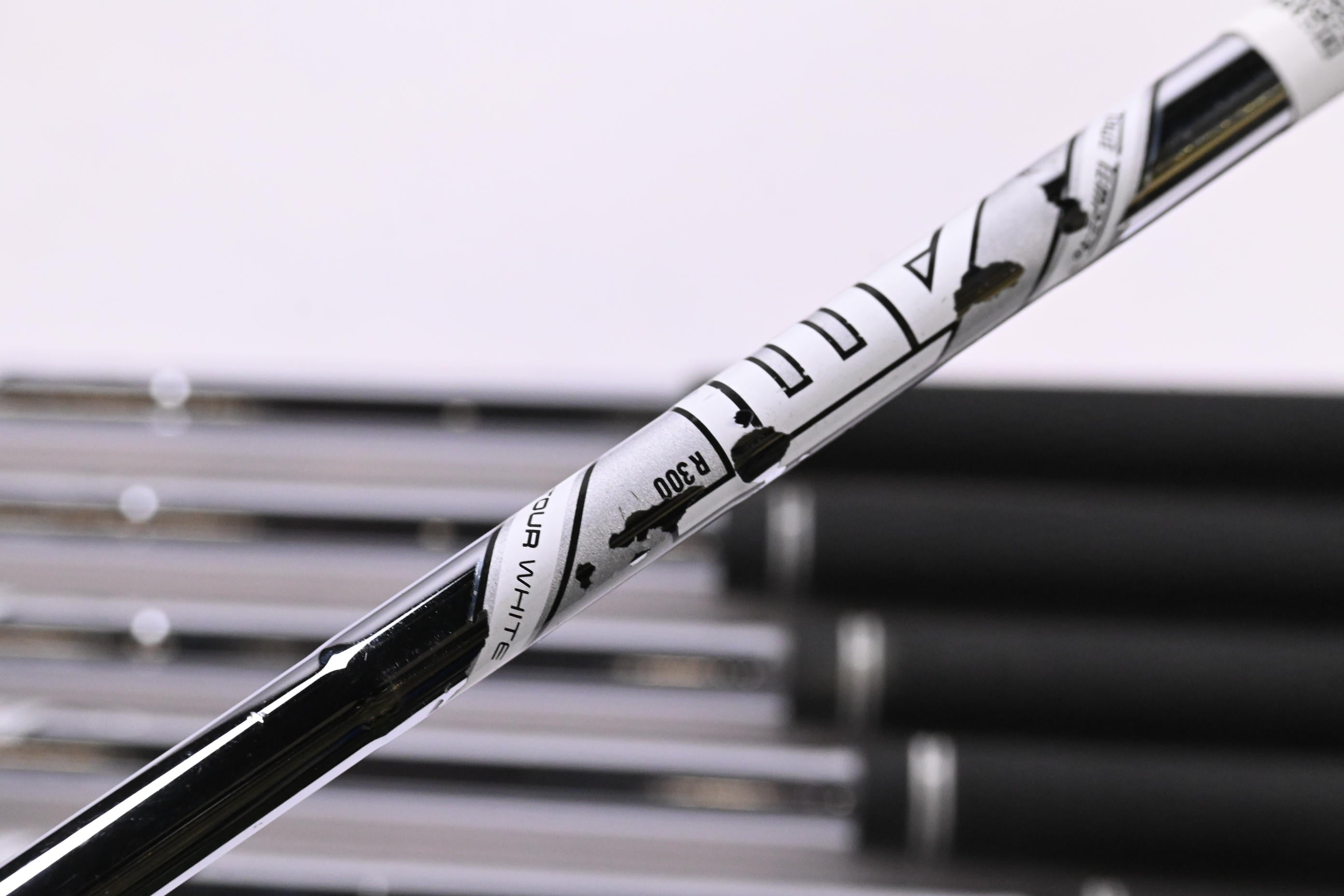 Titleist T100 2019 Irons / 5-PW / Regular Flex AMT Tour White R300 Shafts