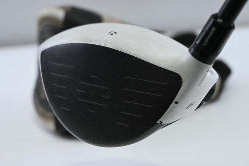 Taylormade R11 Driver / 9 Degree / Stiff Flex Fujikura Blur 60 Shaft