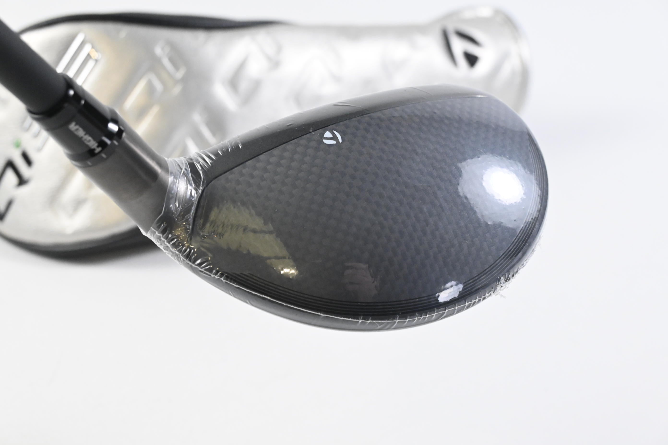 Taylormade Qi35 #4 Hybrid / 22 Degree / X-Flex Kai'li Dark Waves Blue 95 Shaft