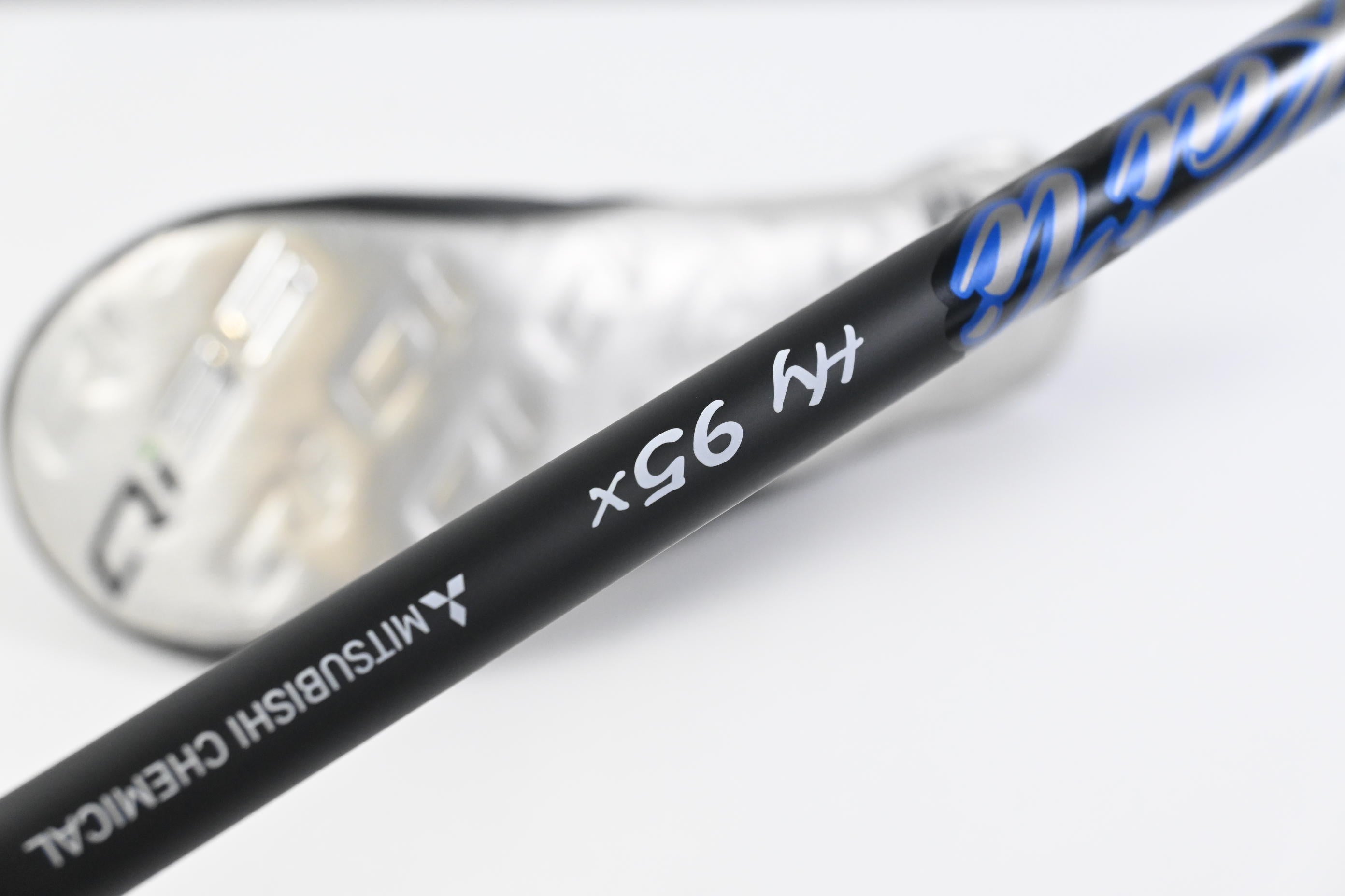 Taylormade Qi35 #4 Hybrid / 22 Degree / X-Flex Kai'li Dark Waves Blue 95 Shaft