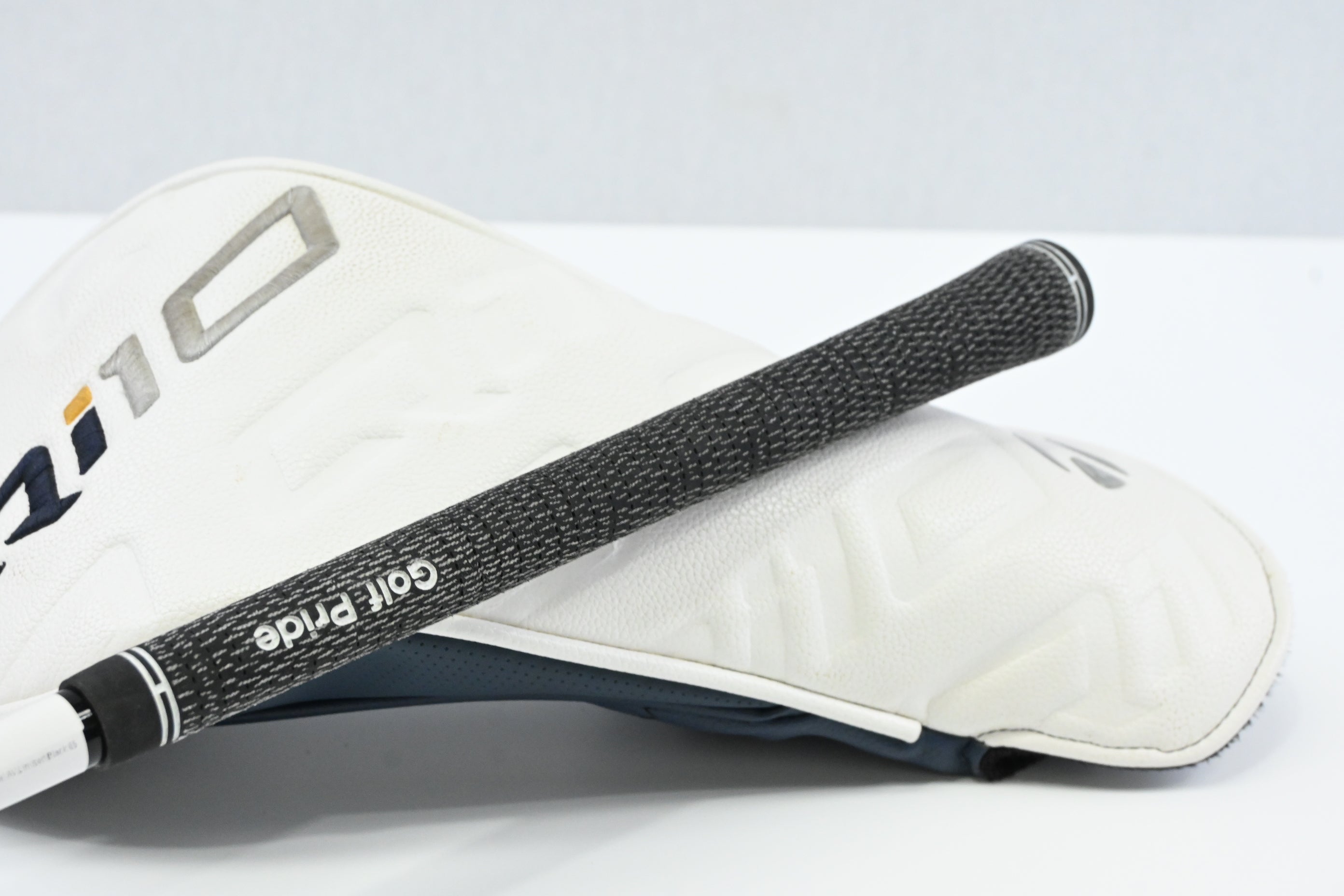 Taylormade Qi10 LS Driver / 9.0 Degree / X-Flex Kai'li White 70 Shaft