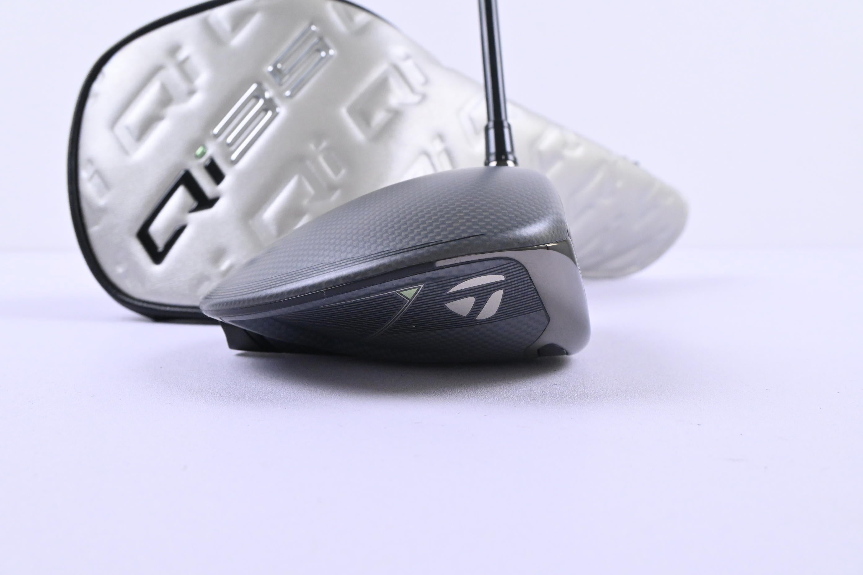 Taylormade Qi35 Driver / 10.5 Degree / Regular Flex Fujikura Ventus Red 5