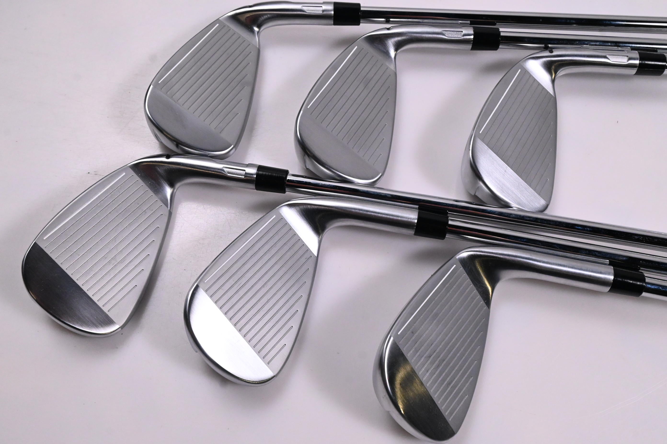Left Hand Taylormade Qi Max Irons / 5-PW / Regular Flex KBS MAX MT 85 Shafts