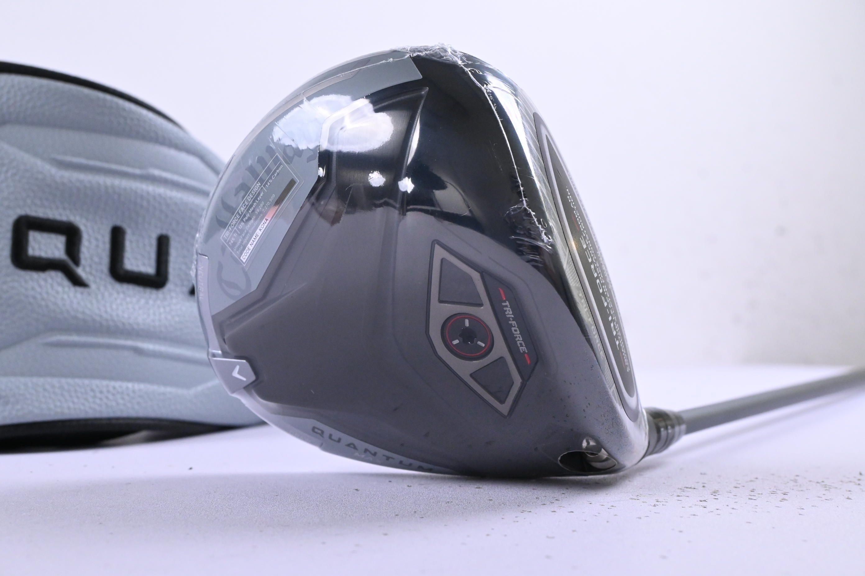 Callaway Quantum Max Driver / 10.5 Degree / Regular Flex Denali Frost Silver 50