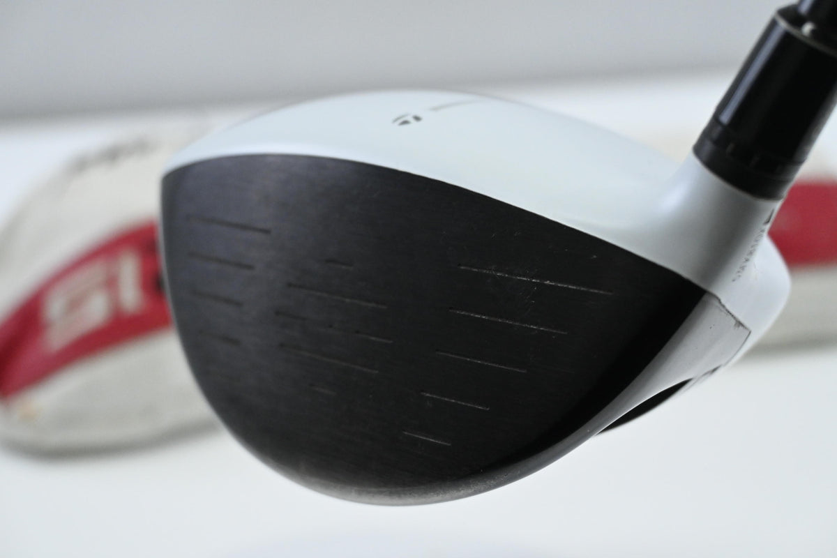 Taylormade R15 Driver / 10.5 Degree / Regular Flex Fujikura Speeder Evolution 57