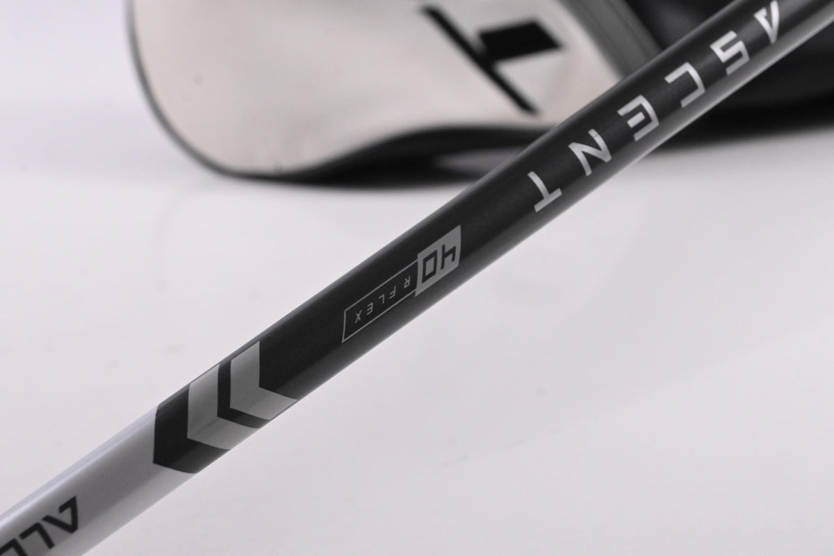 Titleist TSR1 Driver / 10 Degree / Regular Flex Aldila Ascent Ultralite 40 Shaft