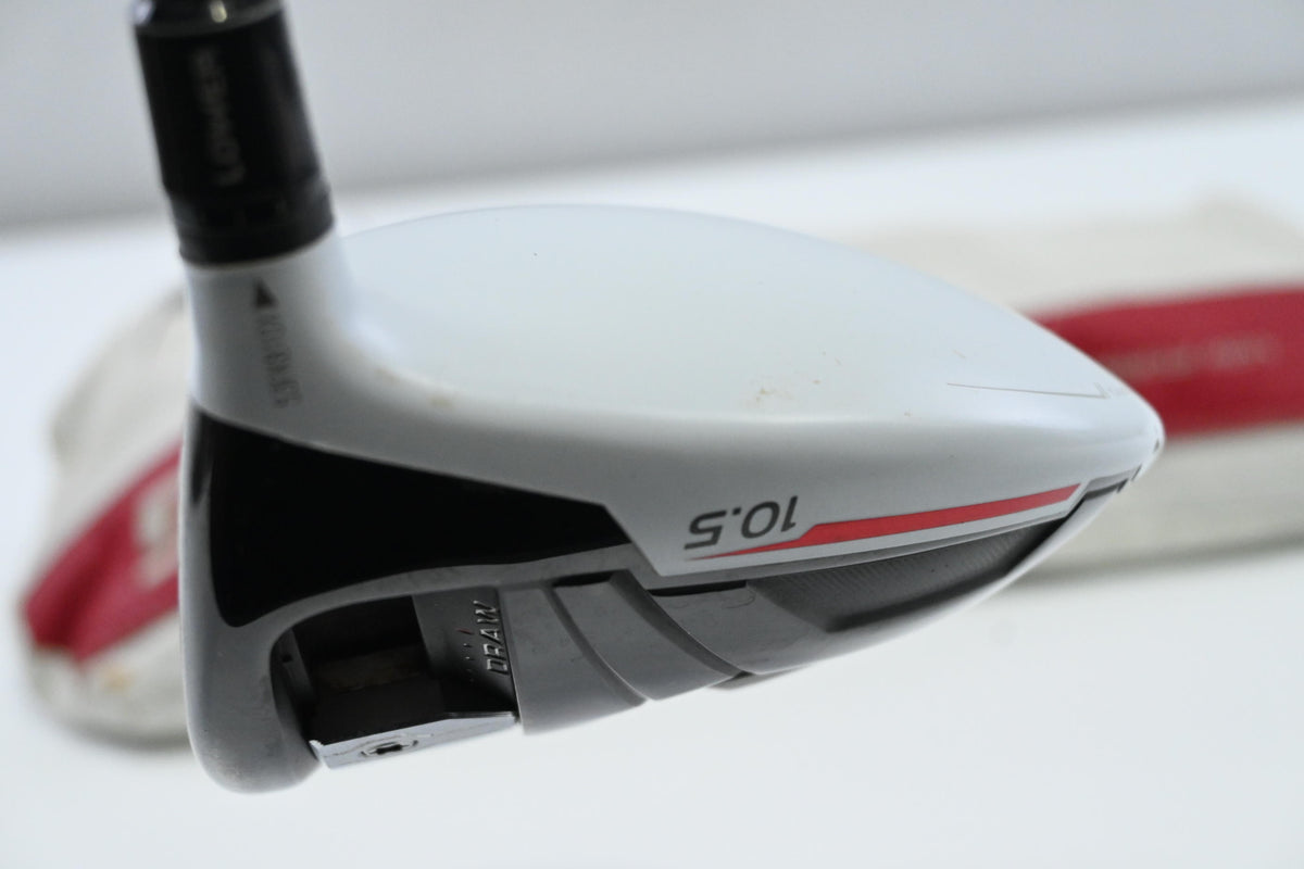 Taylormade R15 Driver / 10.5 Degree / Regular Flex Fujikura Speeder Evolution 57
