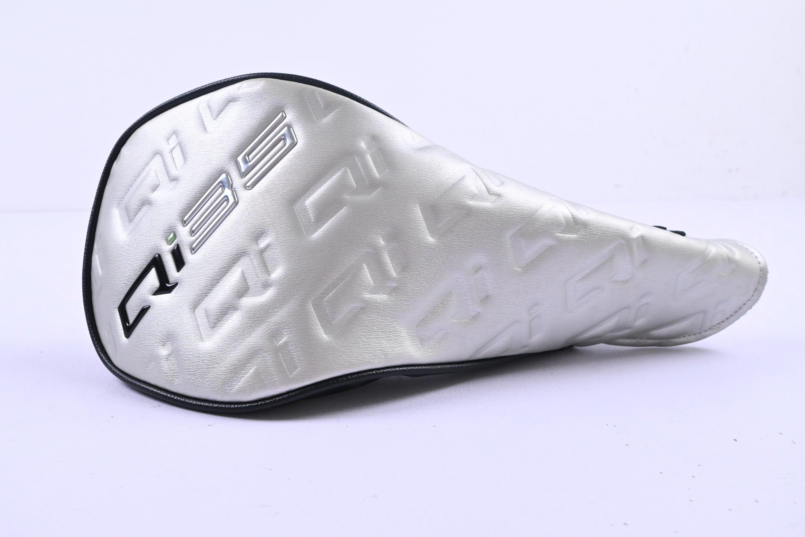 Taylormade Qi35 Driver / 10.5 Degree / Regular Flex Fujikura Ventus Red 5
