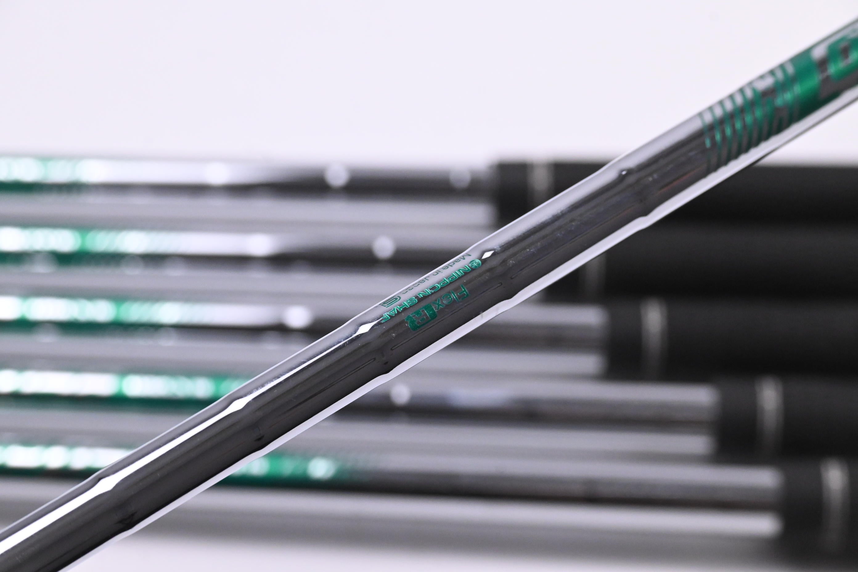 Honma TW 757 P Irons / 5-PW / Regular Flex N.S.Pro 950 GH Neo Shafts