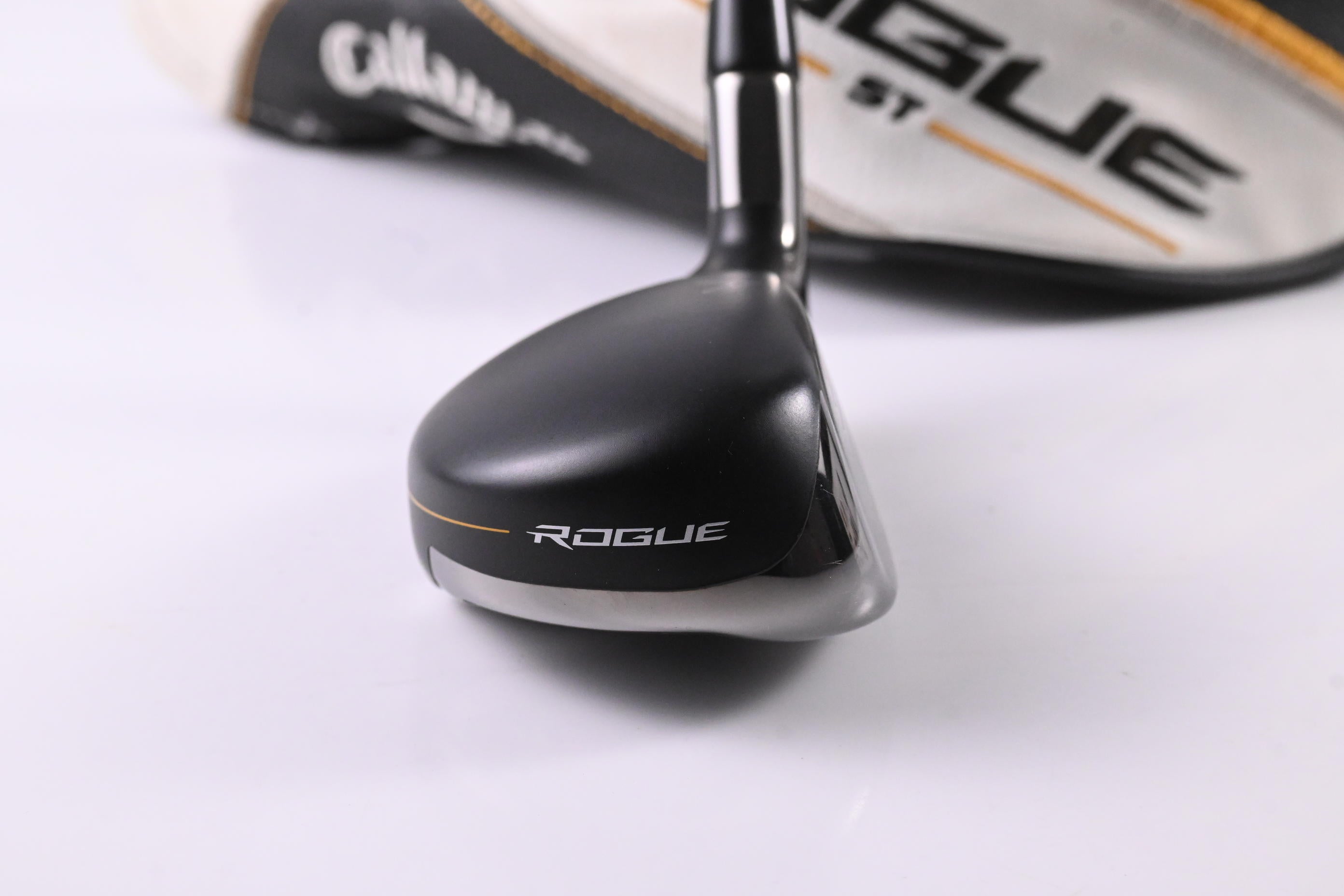 Callaway Rogue ST Max #4 Hybrid / 21 Degree / Regular Flex Tensei AV Blue 55 Shaft