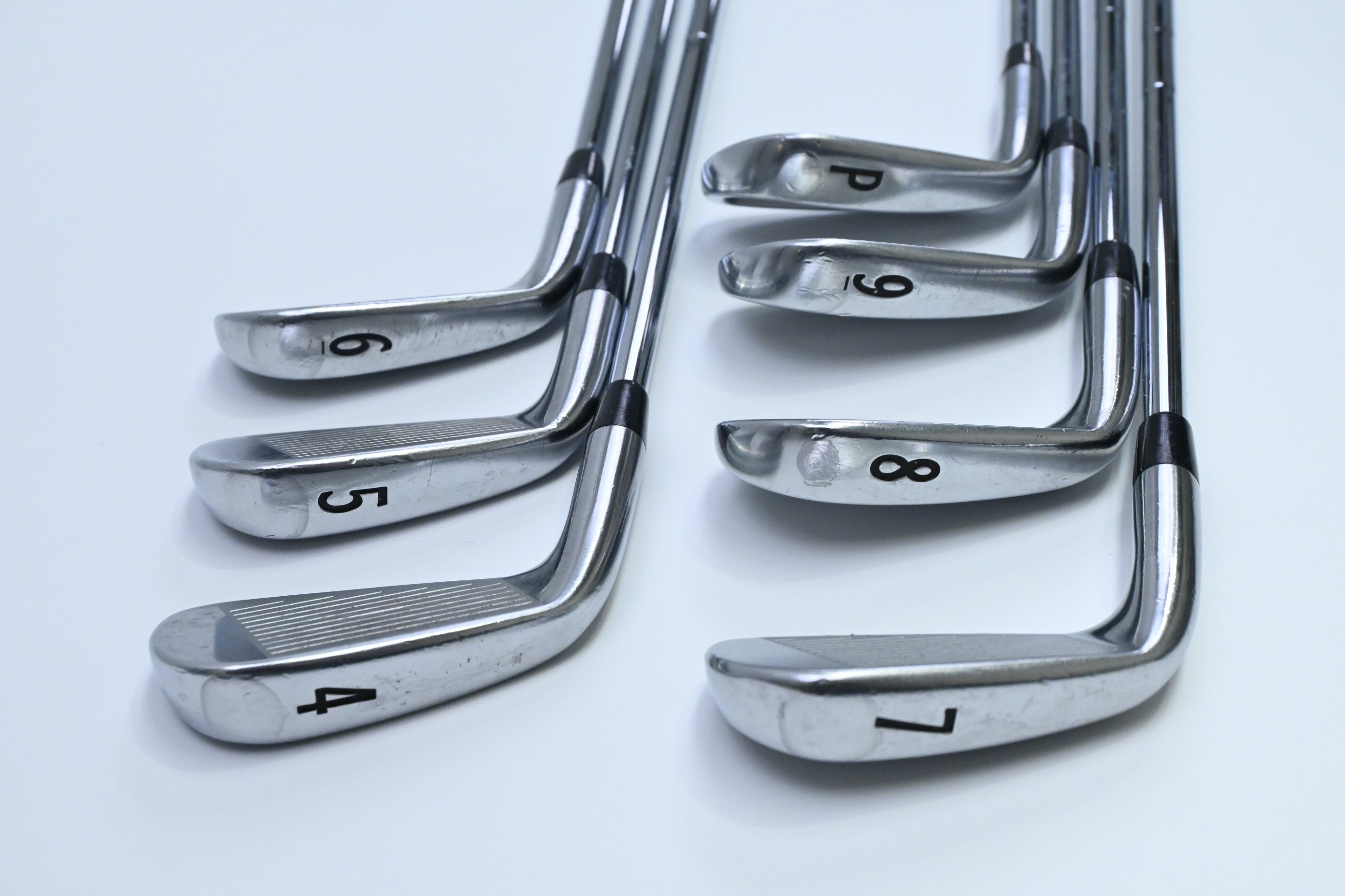 Titleist 714 CB Irons / 4-PW / Stiff Flex Dynamic Gold S300 Shafts