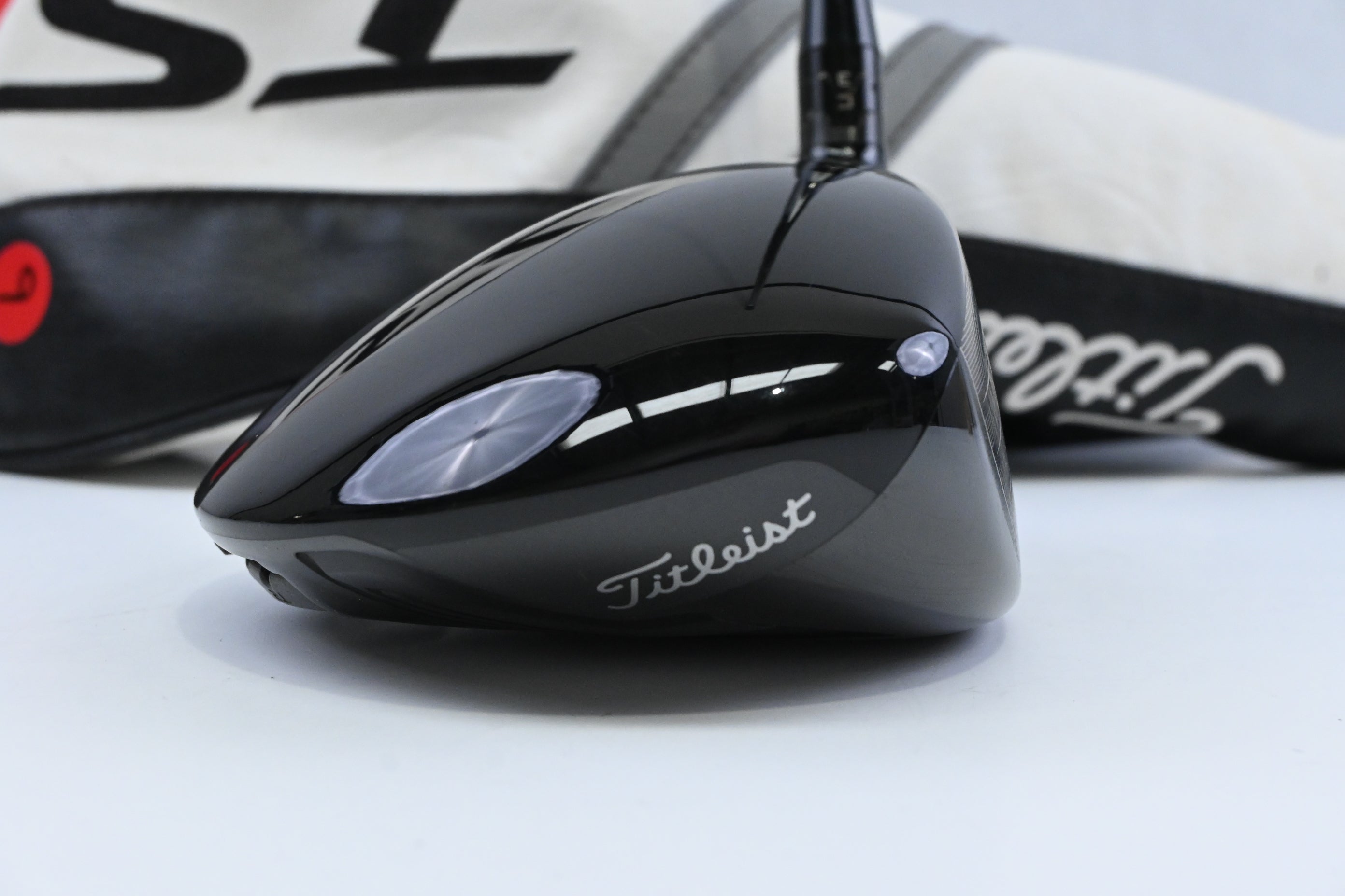 Titleist TSi3 Driver / 10 Degree / Stiff Flex HZRDUS Smoke Black 60 Shaft