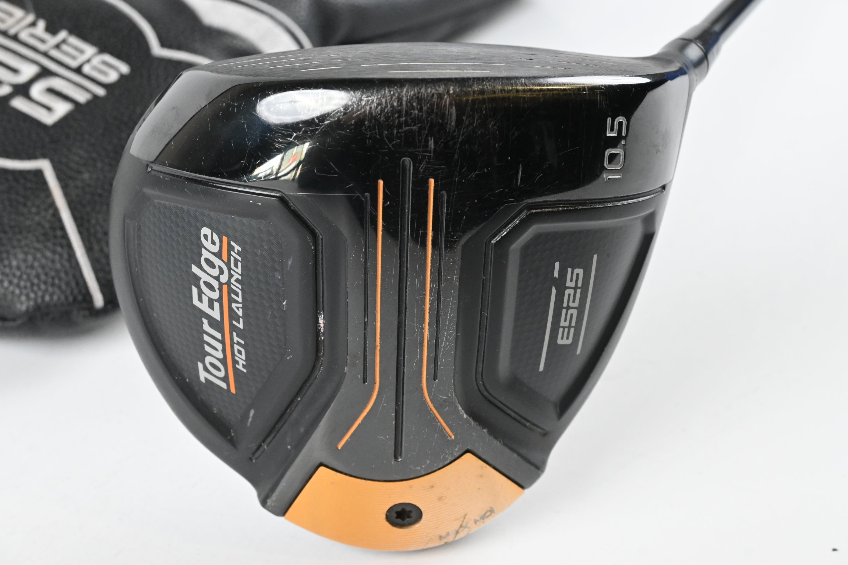 Tour Edge Hot Launch E524 Driver / 10.5 Degree / Regular Flex Helium Black 55