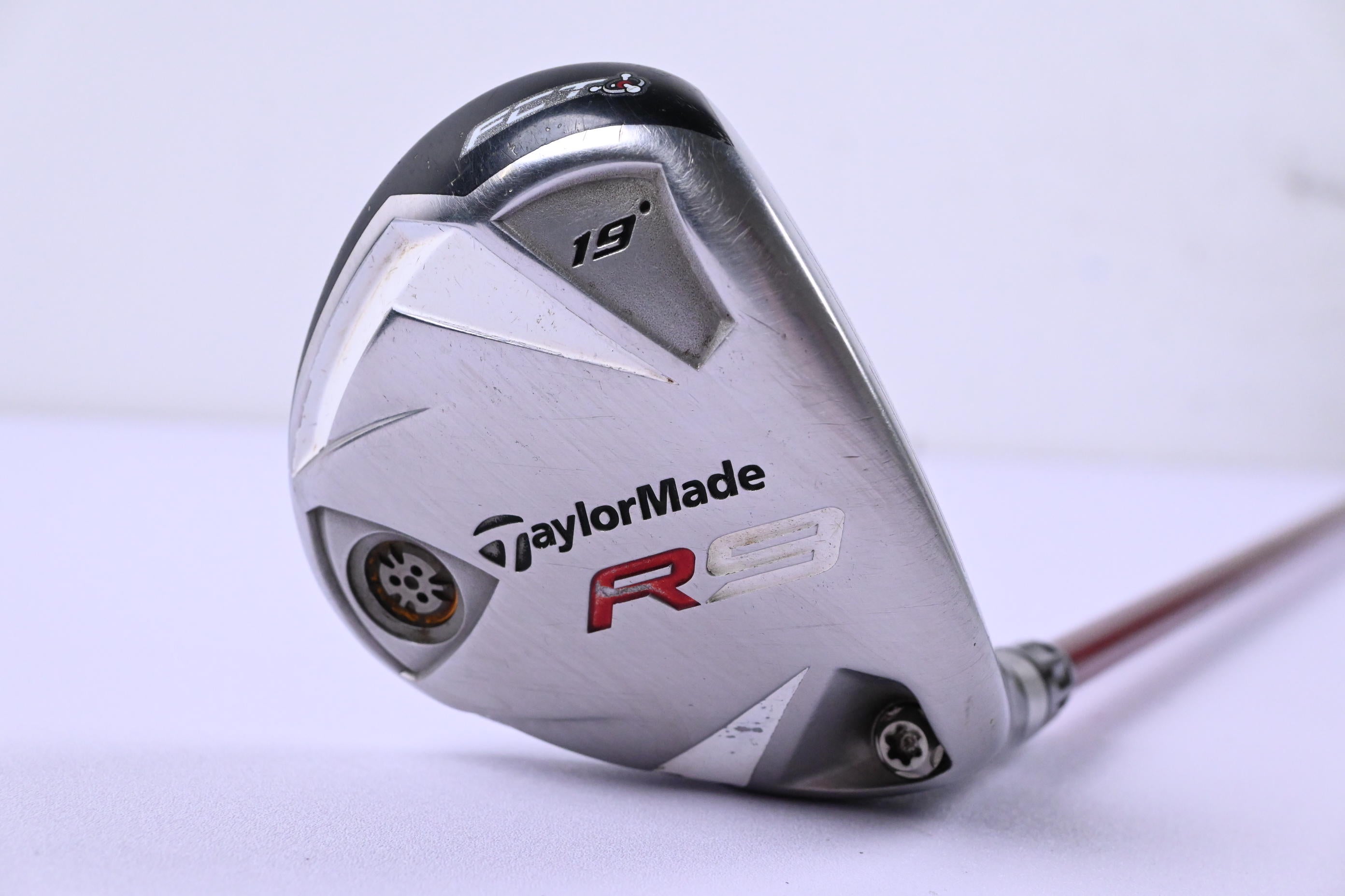 Taylormade R9 #5 Wood / 19 Degree / Regular Flex Fujikura Motore 70 Shaft