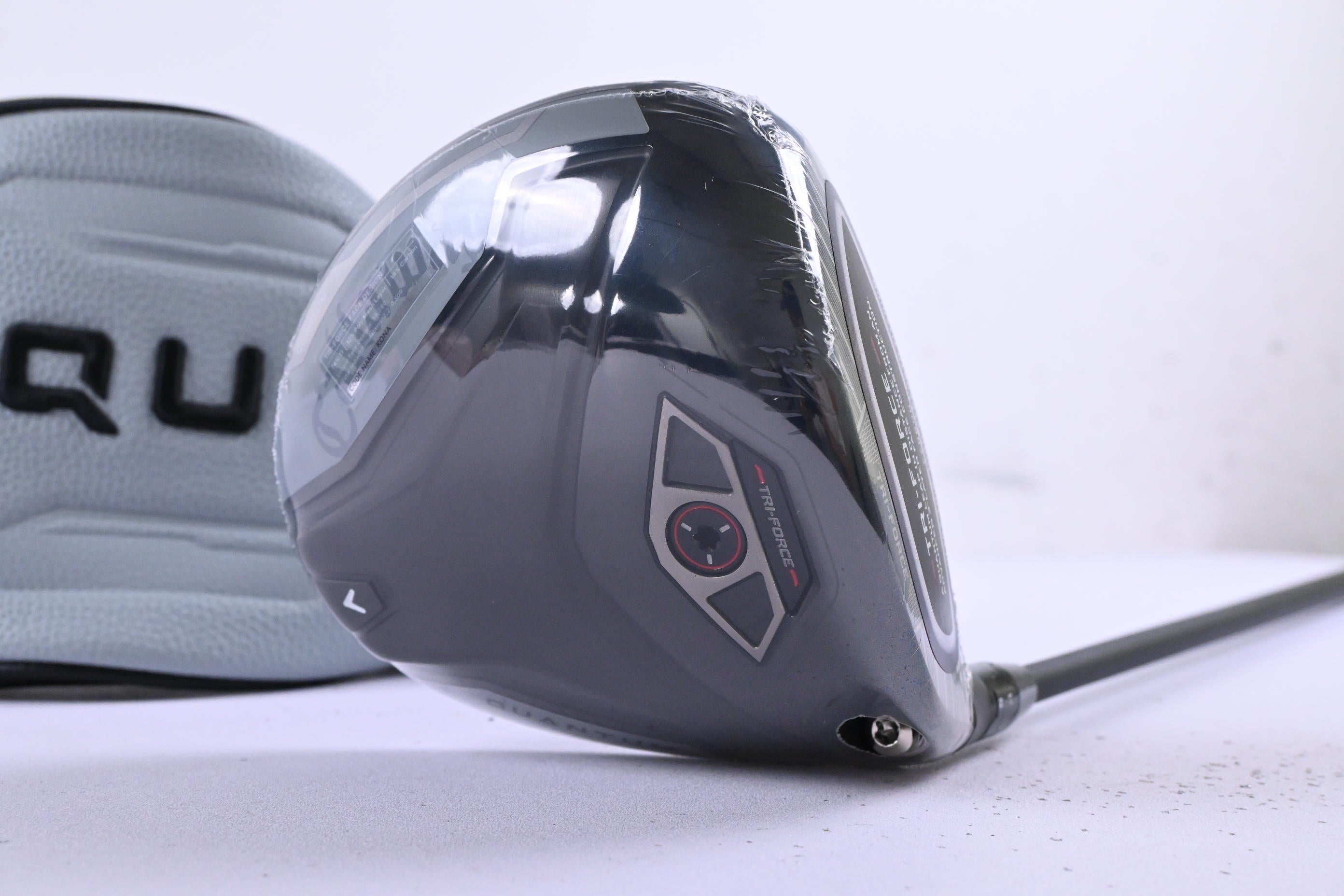 Callaway Quantum Max D Driver / 10.5 Degree / Regular Flex Vanquish 4 Shaft