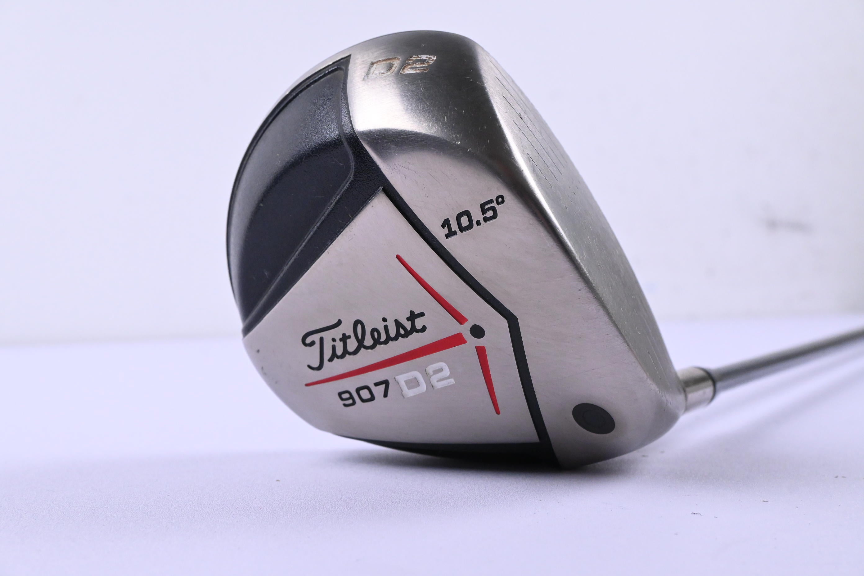 Titleist 907 D2 Driver / 10.5 Degree / Regular Flex Diamana 65 Shaft