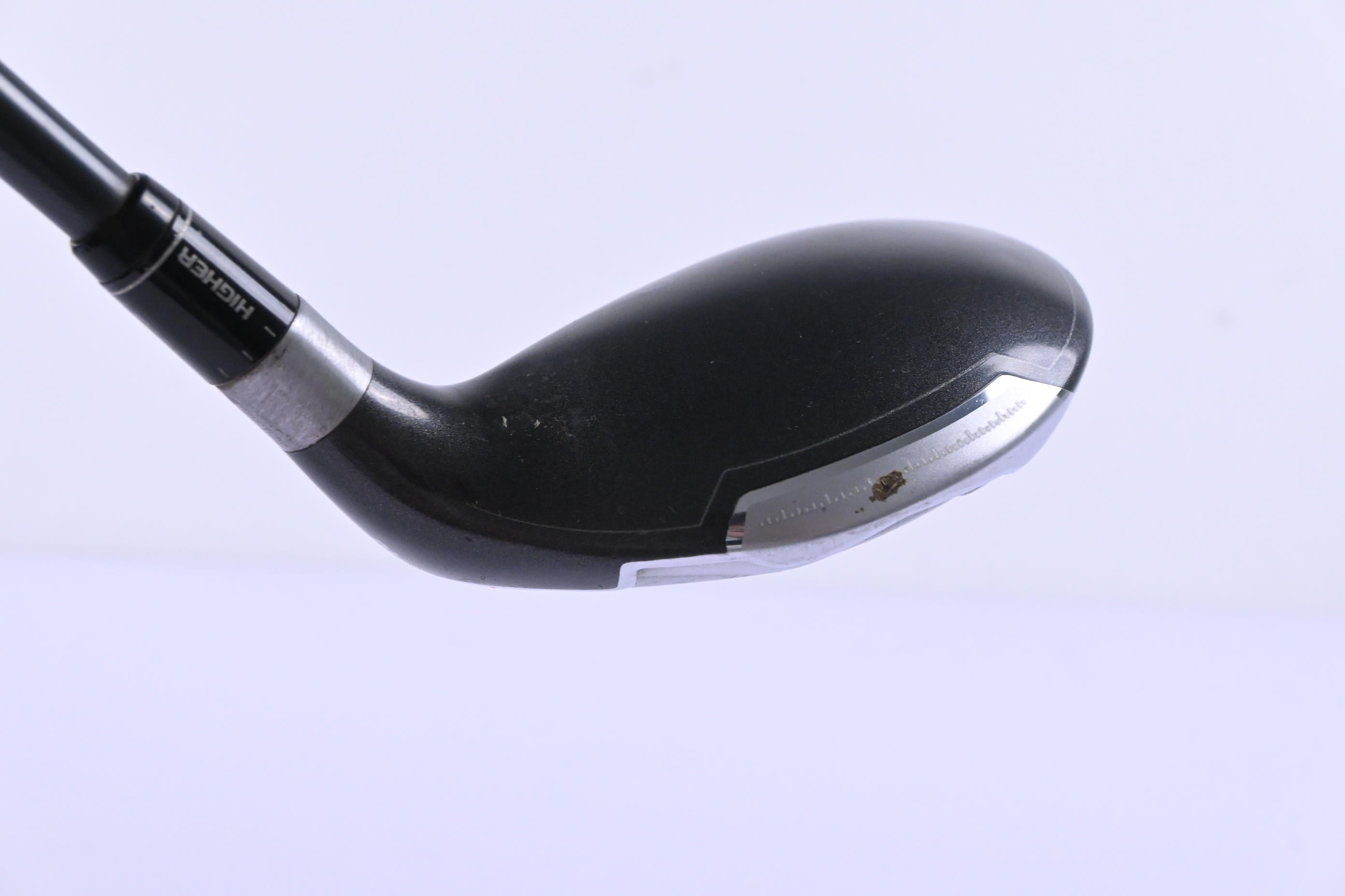 Taylormade SLDR #2 Hybrid / 17 Degree / Regular Flex Fujikura Speeder 82 Shaft