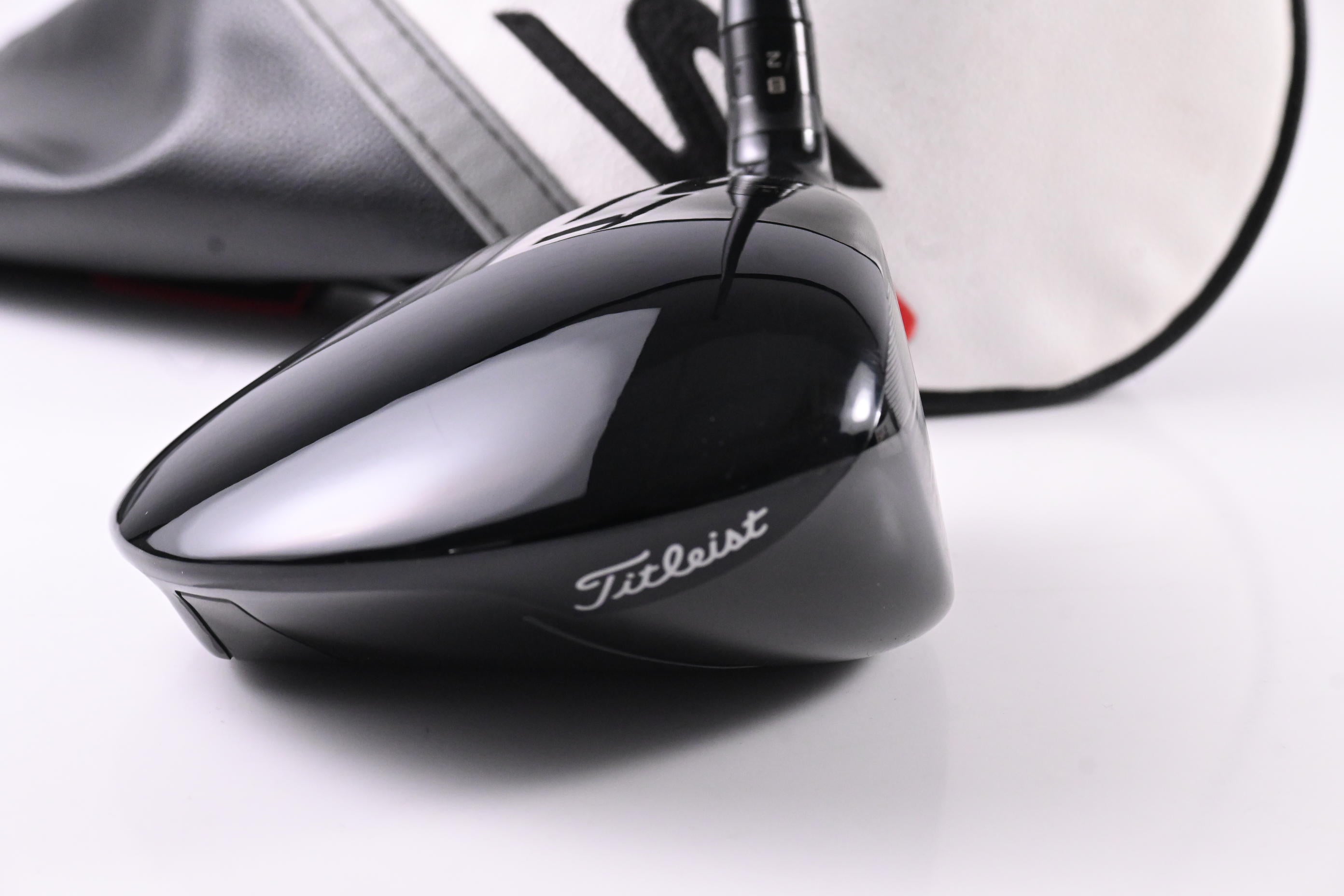 Titleist TSR2 Driver / 9 Degree / Stiff Flex Project X HZRDUS CB Red 60 Shaft