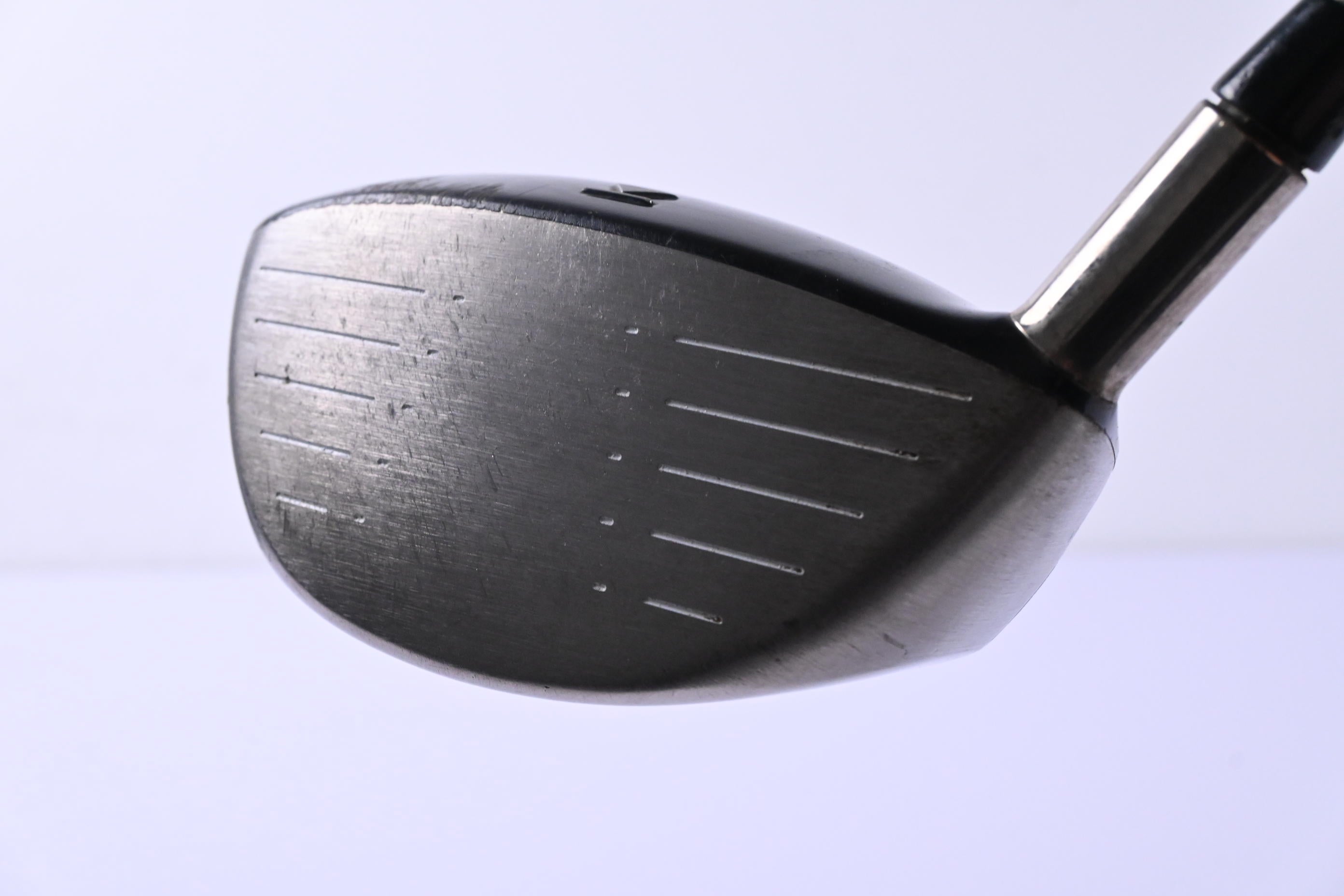 Titleist 907 D2 Driver / 10.5 Degree / Regular Flex Diamana 65 Shaft
