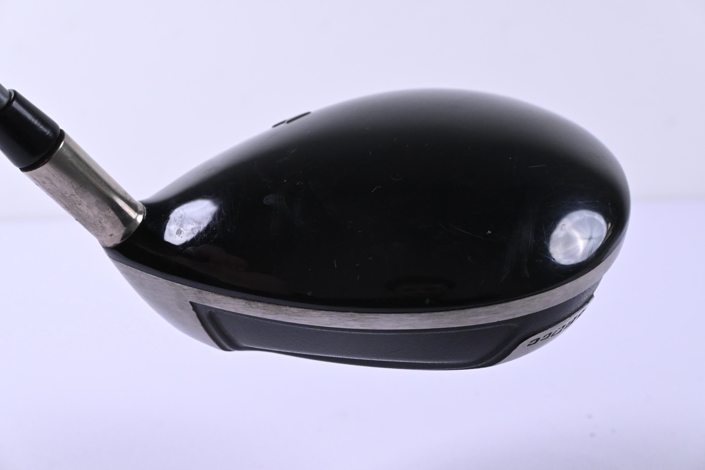 Titleist 907 D2 Driver / 10.5 Degree / Regular Flex Diamana 65 Shaft