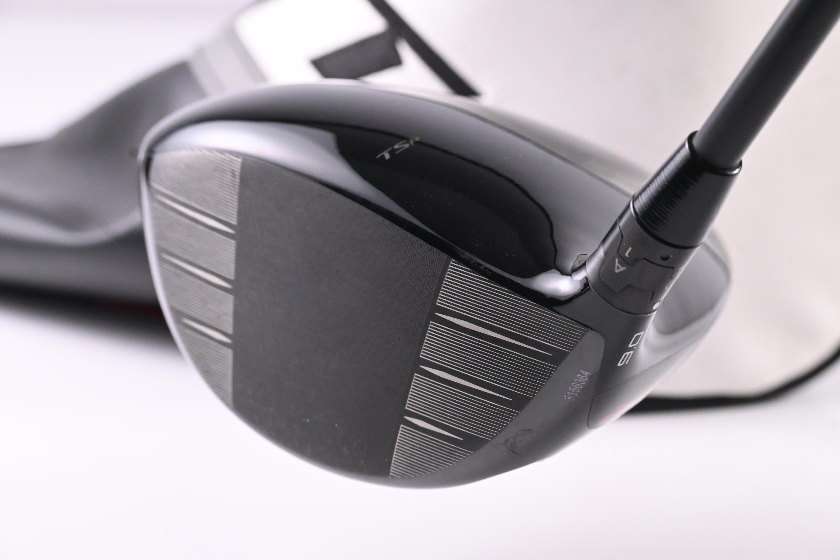 Titleist TSR2 Driver / 9 Degree / Stiff Flex Project X HZRDUS CB Red 60 Shaft