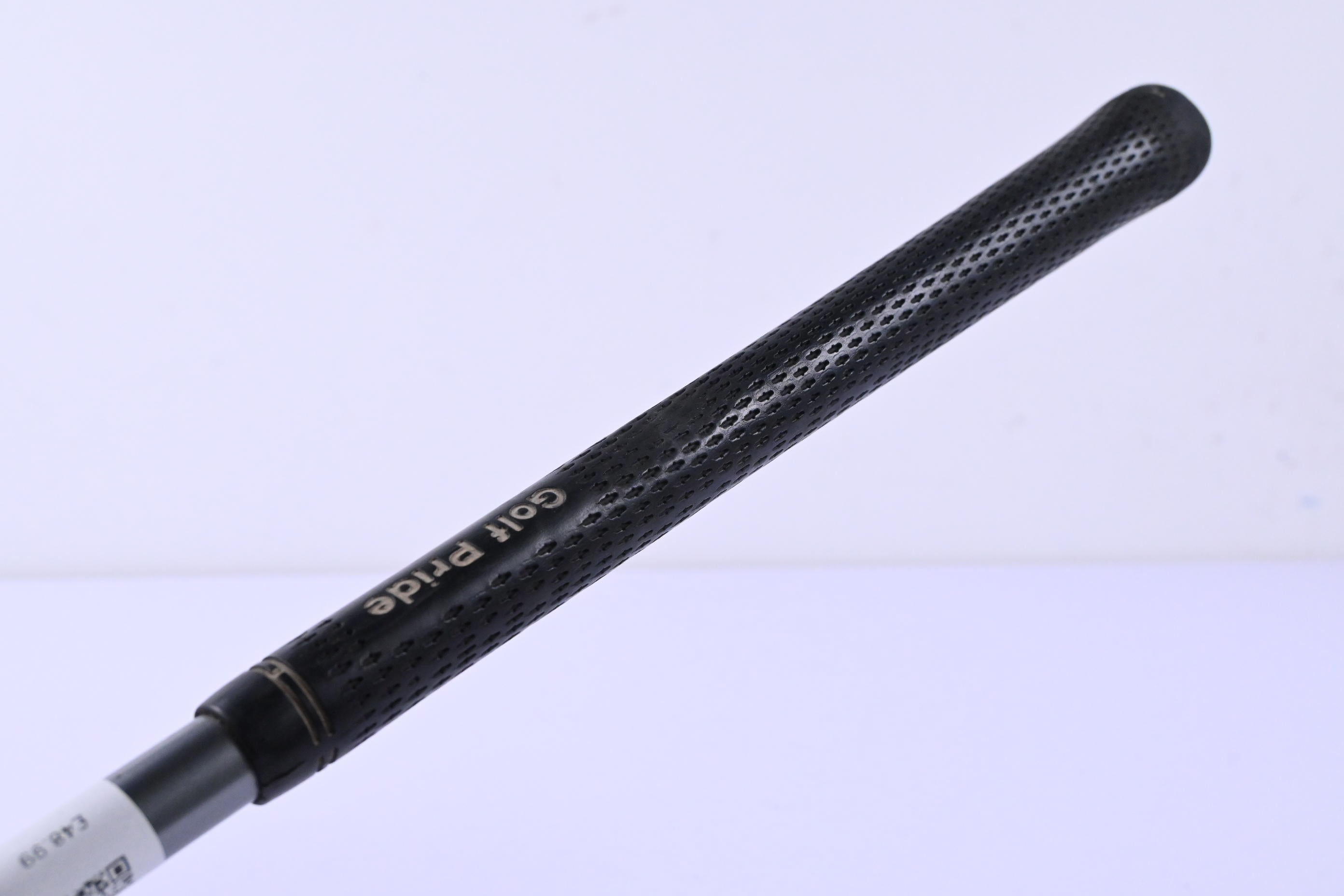 Titleist 907 D2 Driver / 10.5 Degree / Regular Flex Diamana 65 Shaft