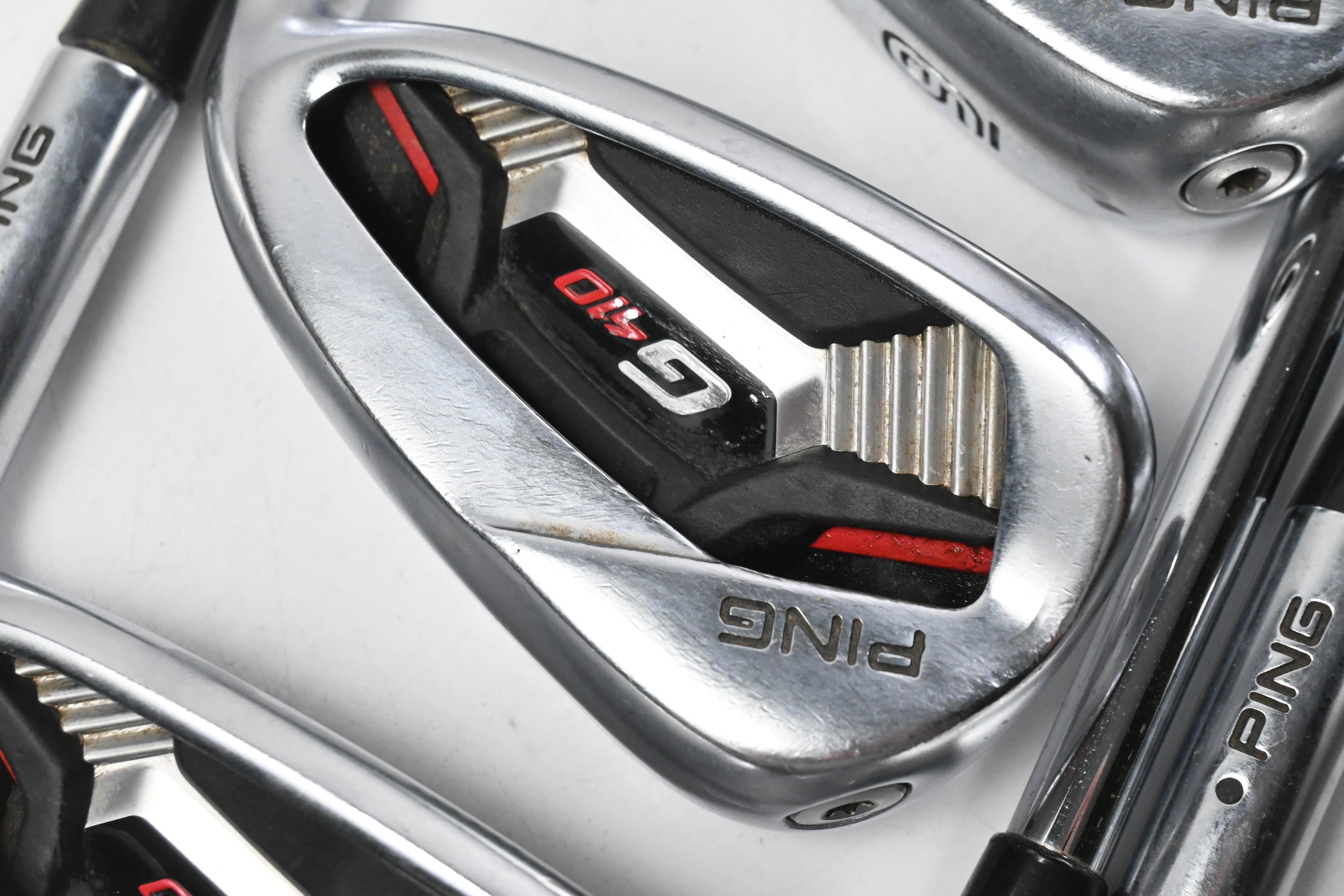Ping G410 Irons / 7-PW+GW+SW / Black Dot / Regular+ Flex Project X LZ 115 Shafts