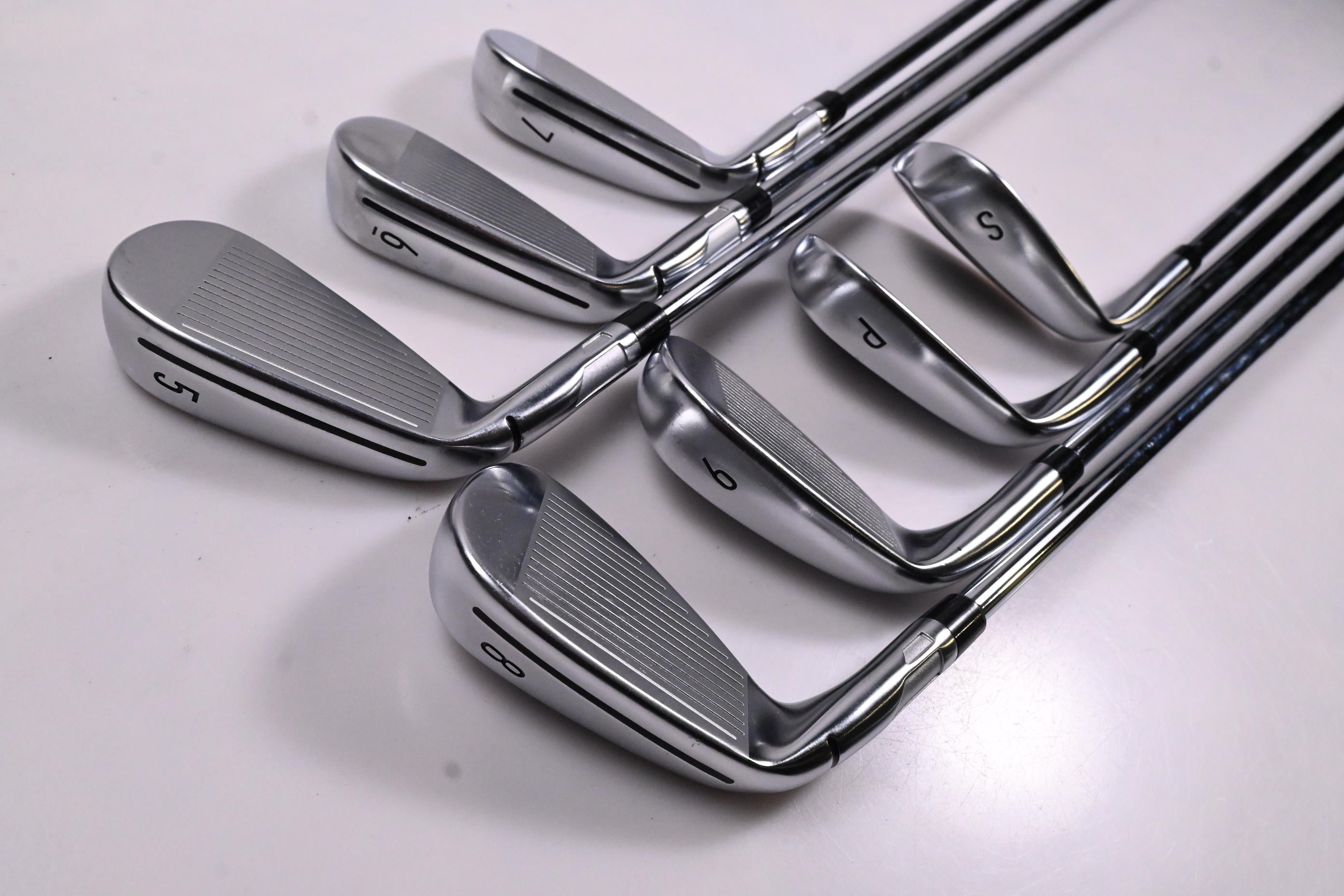 Taylormade Qi Irons / 5-PW+SW / Regular Flex KBS MAX MT 85 Shafts