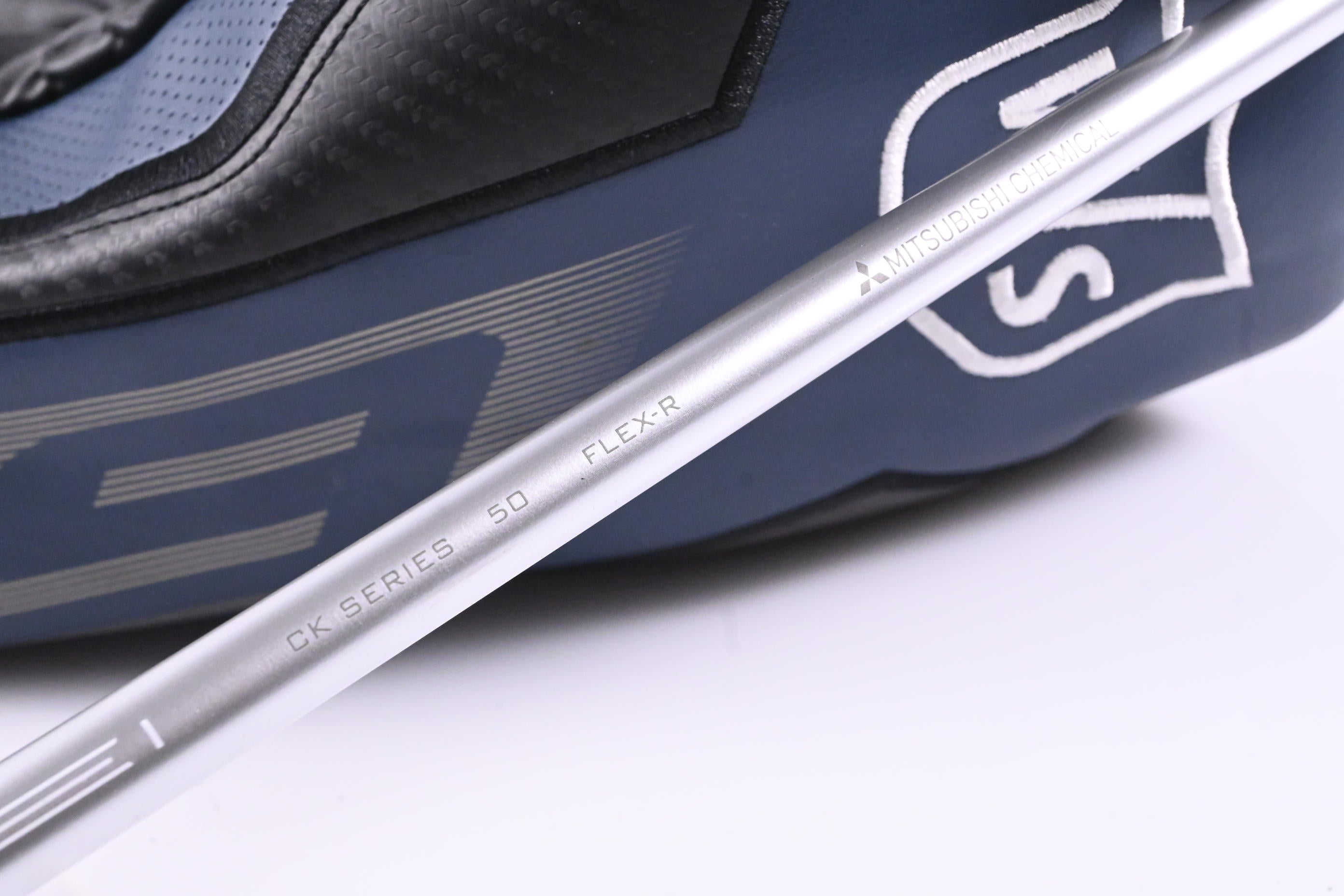 Wilson Staff D9 Driver / 10.5 Degree / Regular Flex Tensei CK Blue 50 Shaft