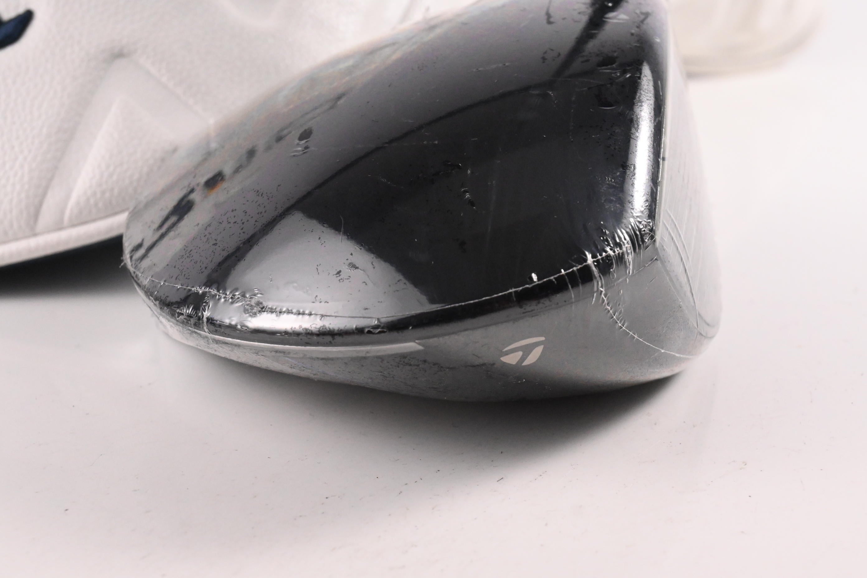 Taylormade Qi10 LS Driver / 10.5 Degree / Stiff Flex Tensei AV Limited White 65