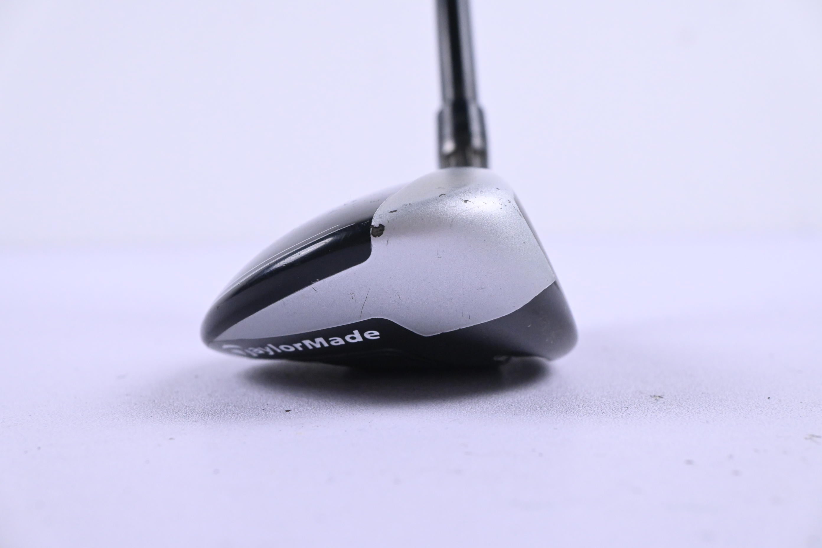 Taylormade M4 #4 Hybrid / 22 Degree / Regular Flex Fujikura Atmos Red 6