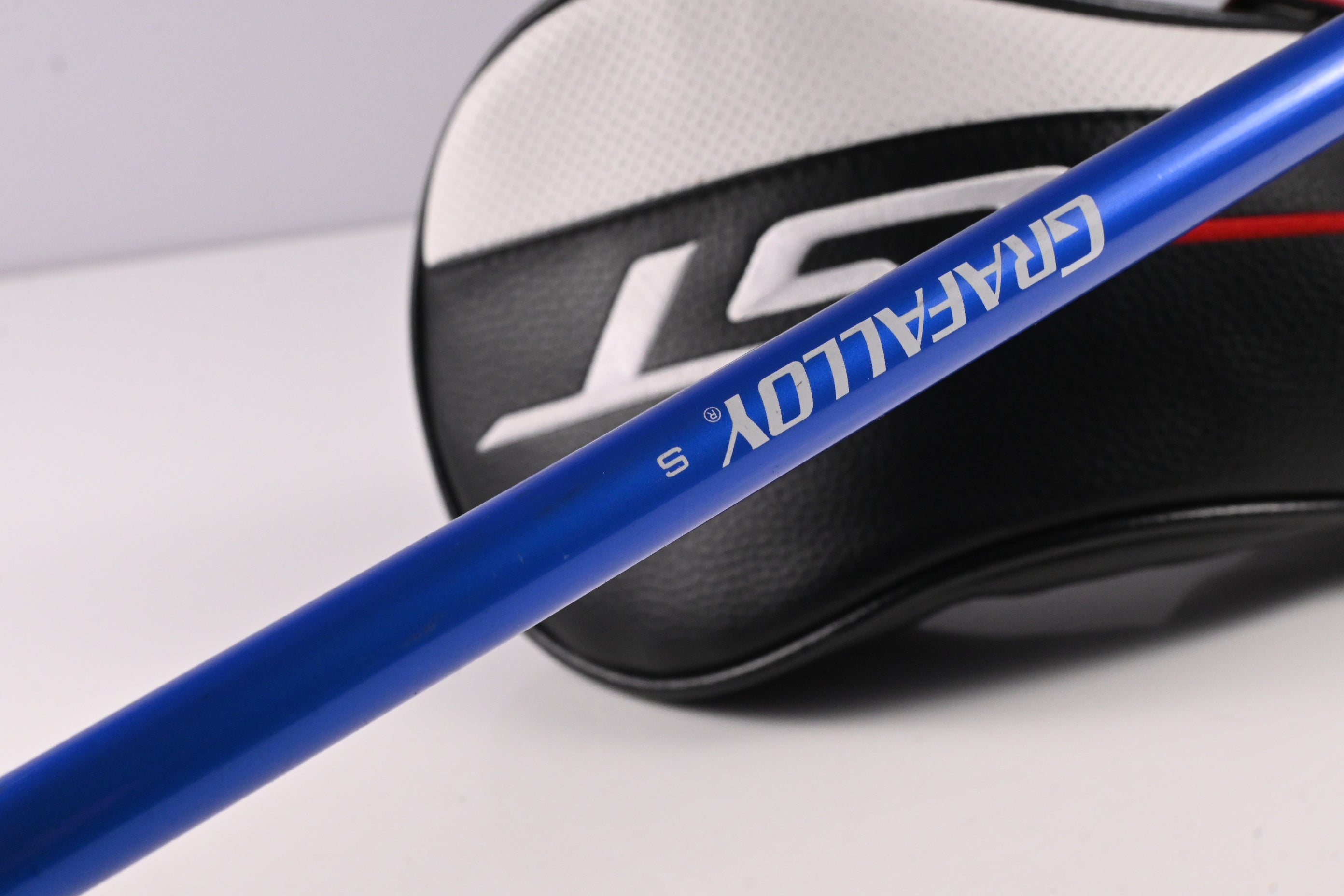 Titleist GT3 Driver / 10 Degree / Stiff Flex Grafalloy Blue Shaft